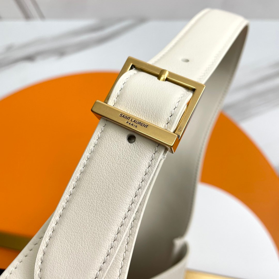 YSL聖羅蘭一比一復刻高仿包包 LE 5 À 7小號柔軟粒麪皮革手袋 腋下包 白色