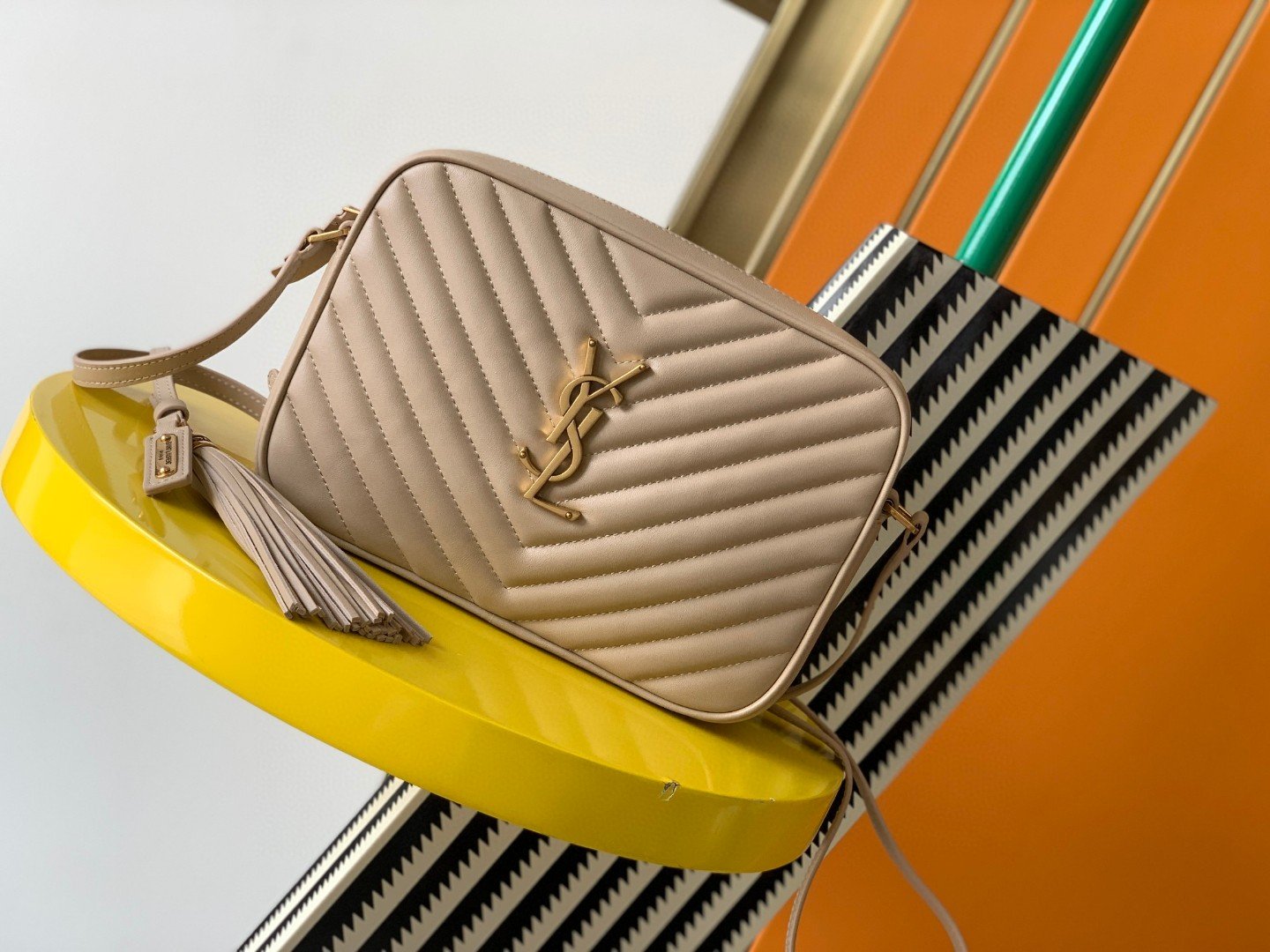 超A貨YSL聖羅蘭包包 lou絎縫皮革相機袋 Saint Laurent Monogram肩背袋 卡其