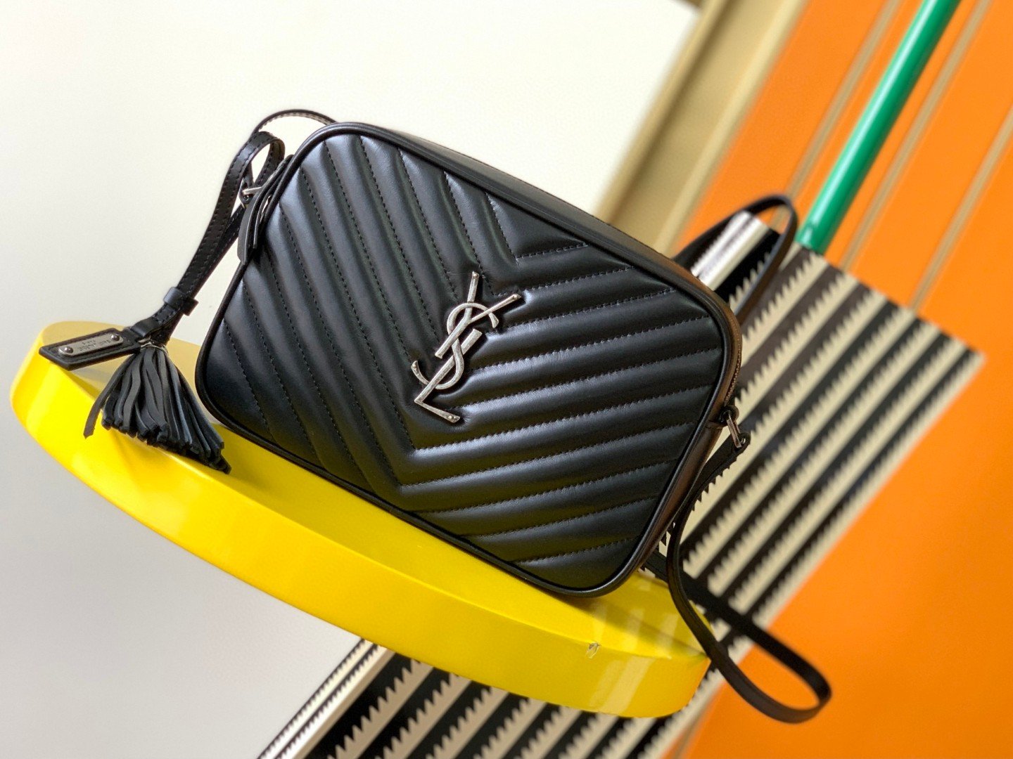 超A貨YSL聖羅蘭包包 lou絎縫皮革相機袋 Saint Laurent Monogram肩背袋 黑色銀扣