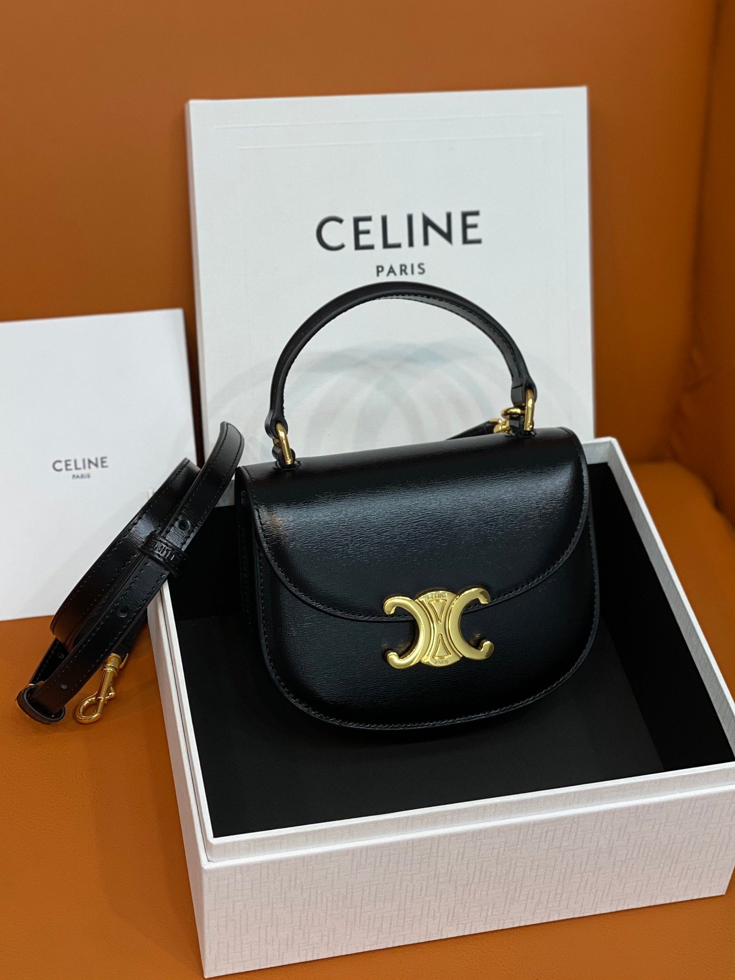 高仿原單包Celine賽琳包 亮面牛皮革迷你型BESACE CLEA手袋 黑色