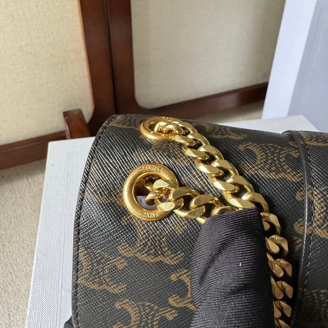 1比1高仿名牌包Celine賽琳 2024 標誌印花TEEN VICTOIRE小號柔軟牛皮革手袋