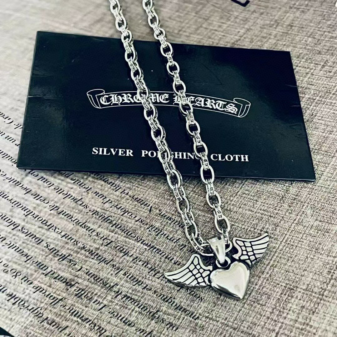 高仿Chrome Hearts克羅心 復古飛翼愛心形吊墜 字母項鍊