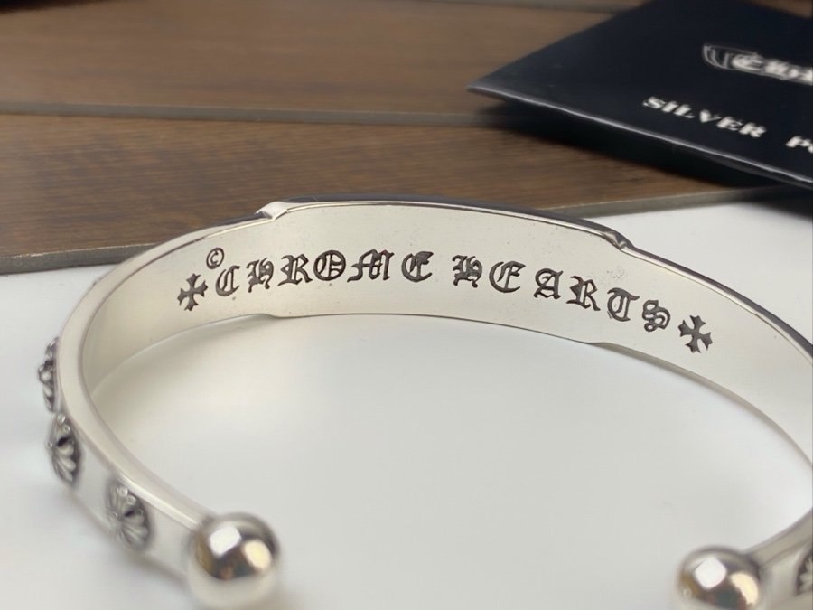 專櫃複刻Chrome Hearts克羅心飾品 軍花十字花開口字母亮銀手鐲