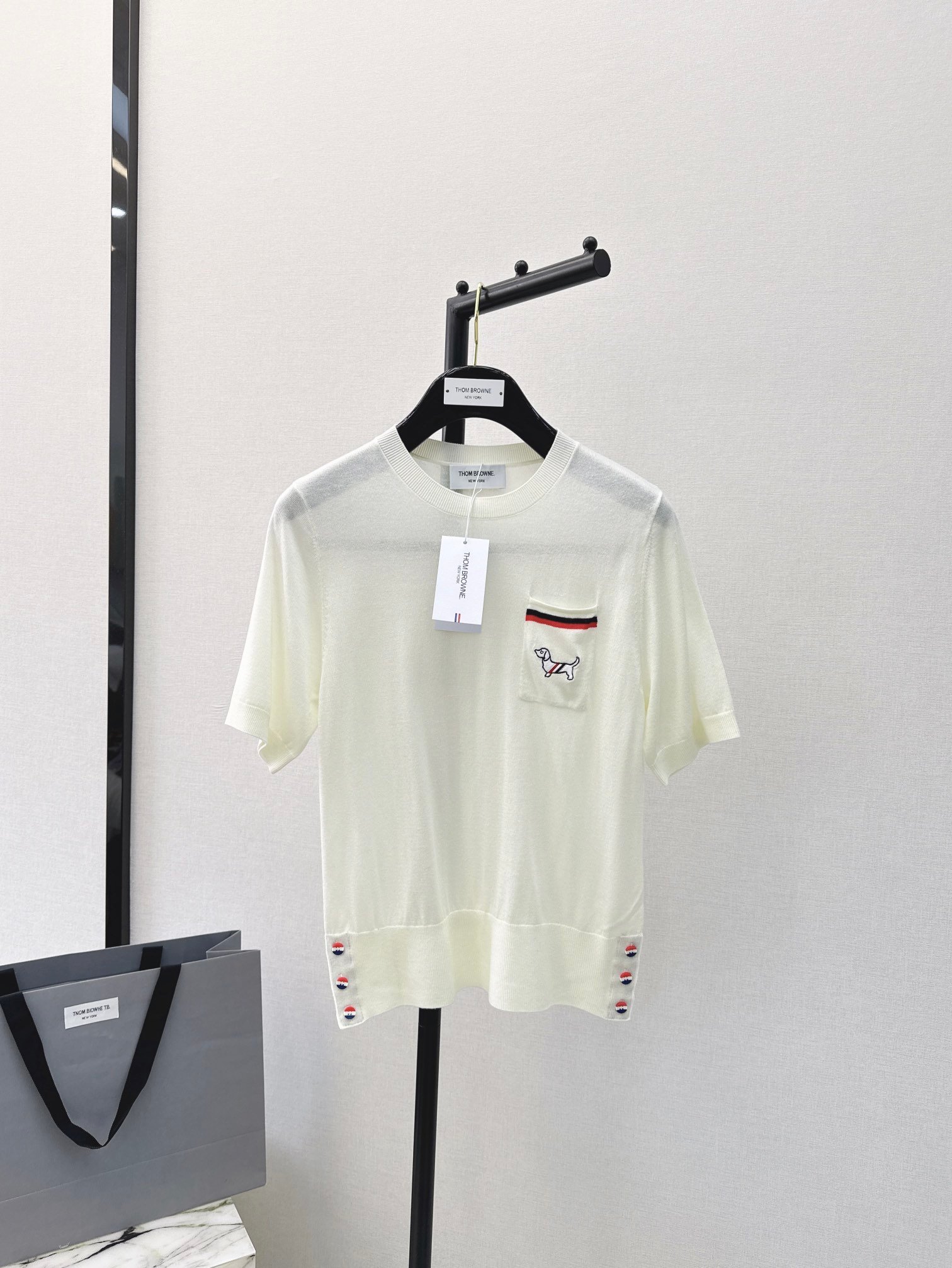 獨家精品特姆佈朗高仿A貨服裝學院風翻領天絲針織開衫