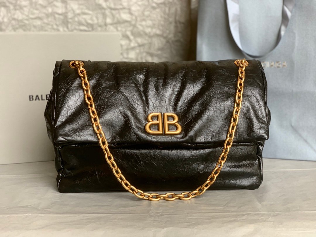 高仿BALENCIAGA巴黎世家 Monaco細紋牛皮革鏈帶包 中號油蠟黑金