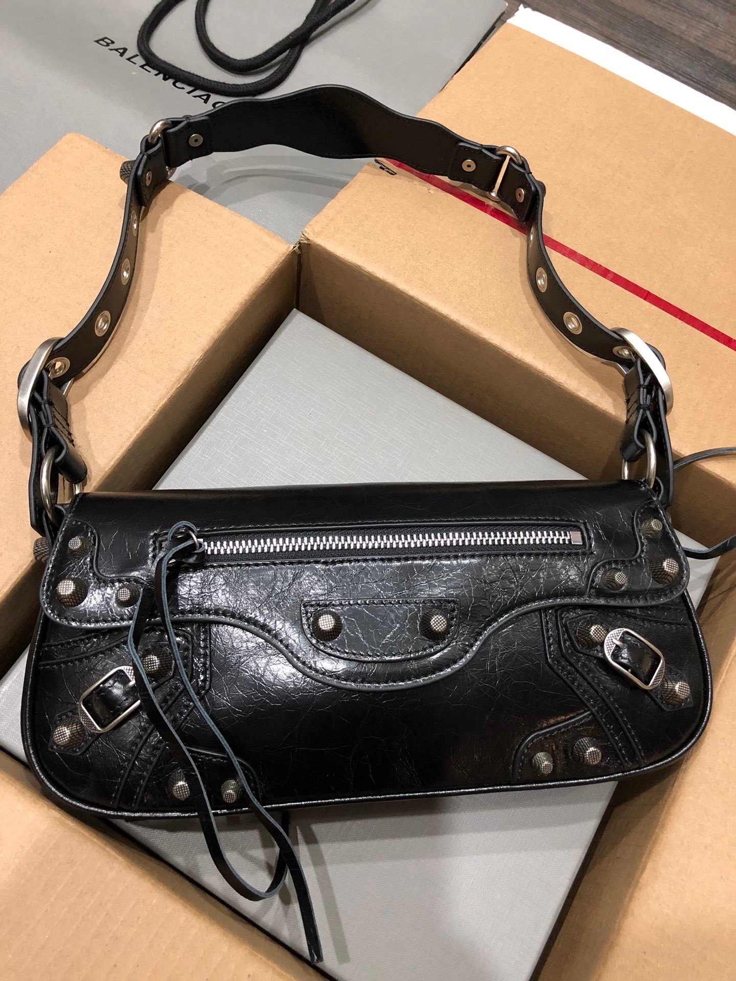 専櫃複刻BALENCIAGA巴黎世家 Le Cagole黑色細紋牛皮革大號單肩包