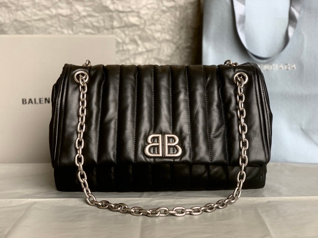 高仿複刻BALENCIAGA巴黎世家 Monaco黑色絎縫薄牛皮革中號鏈帶包