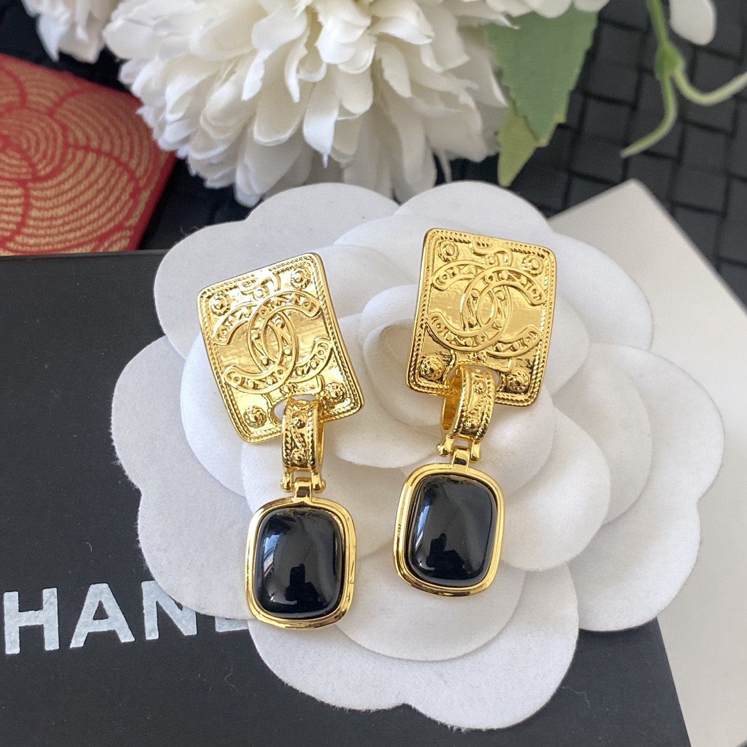 搶手好貨CHANEL專櫃同步高仿字母耳釘耳環