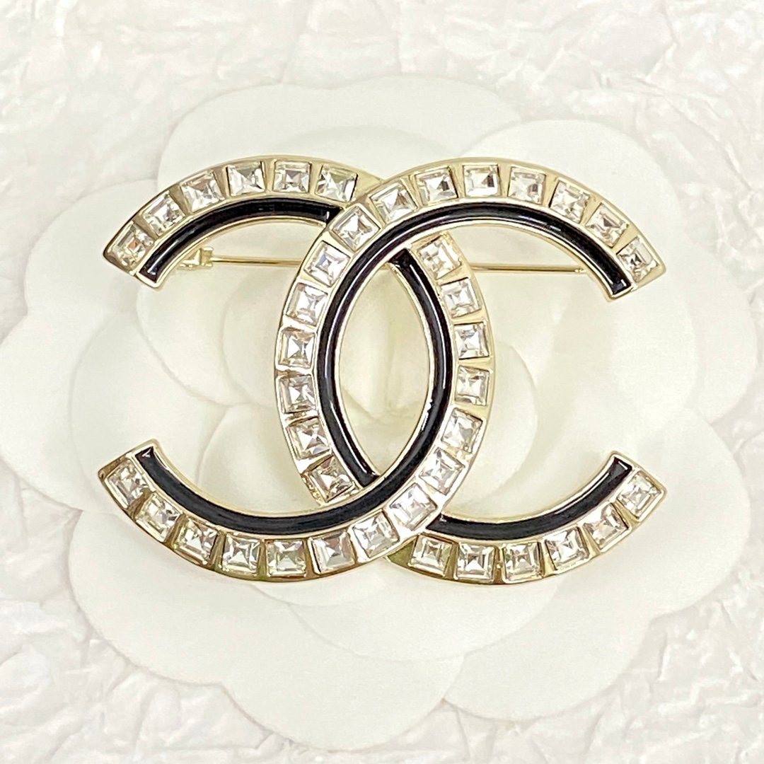 CHANEL奢侈品上C胸針