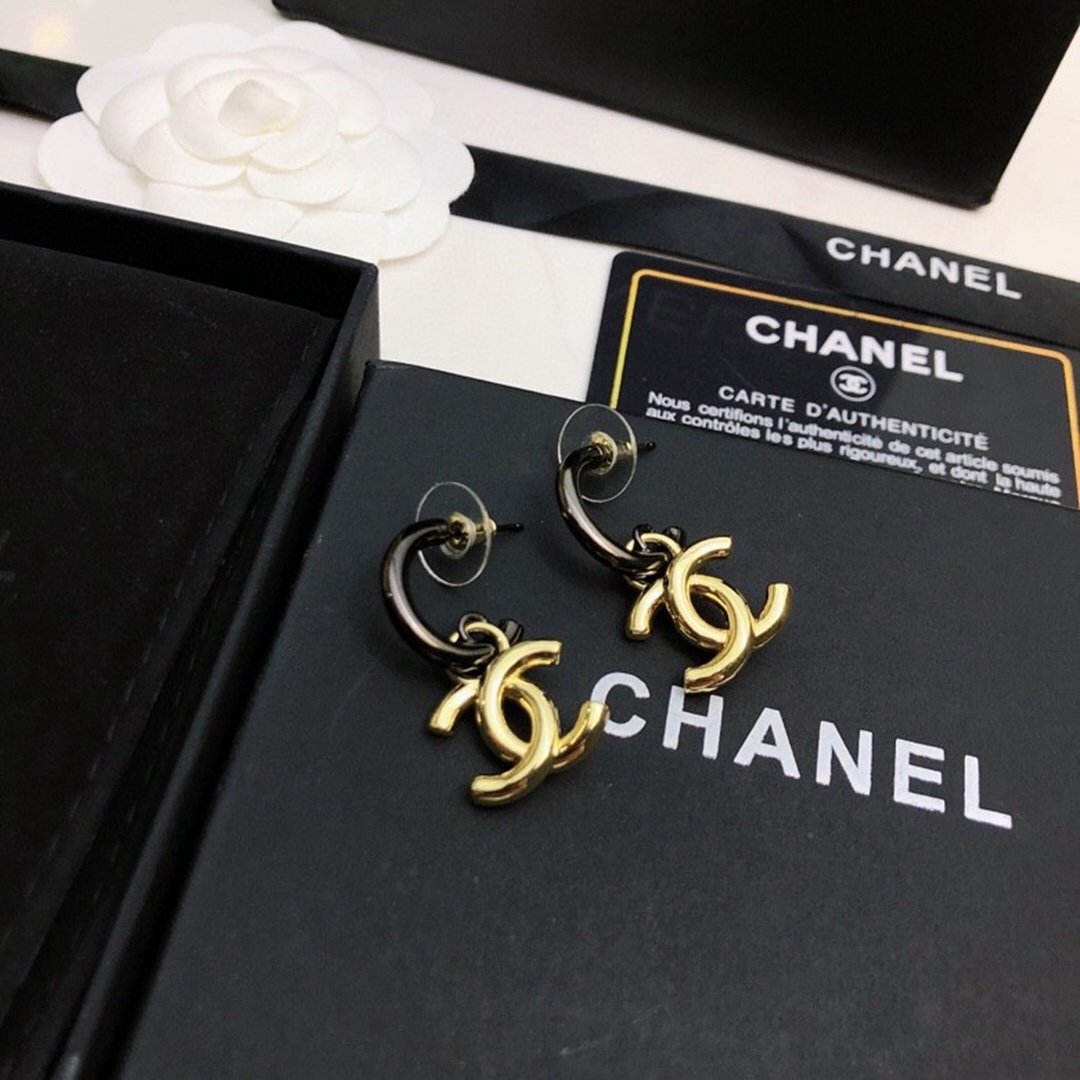 必入爆款 CHANEL高仿耳釘耳環