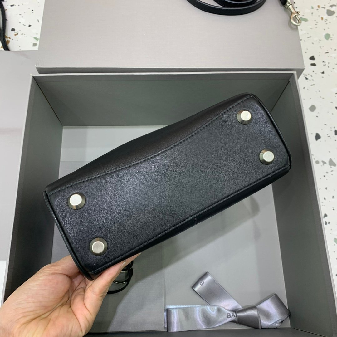 高仿超A貨BALENCIAGA巴黎世家包包 𝐑𝐎𝐃𝐄𝐎 𝐁𝐀𝐆 mini 黑色銀扣