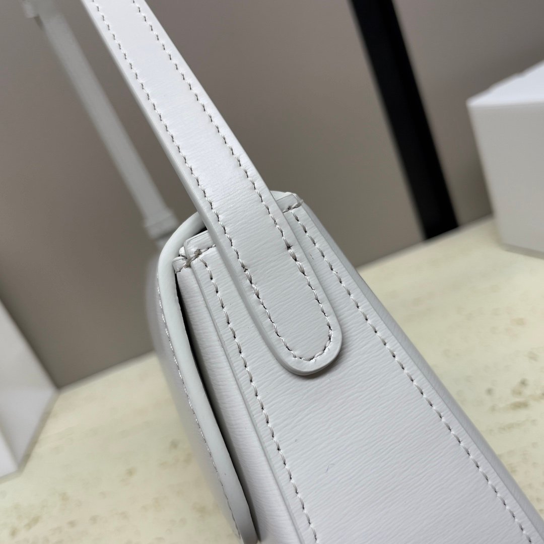 1比1複刻名牌包Celine賽琳包包 2024 NEW1 LOLA法棍手袋 白色
