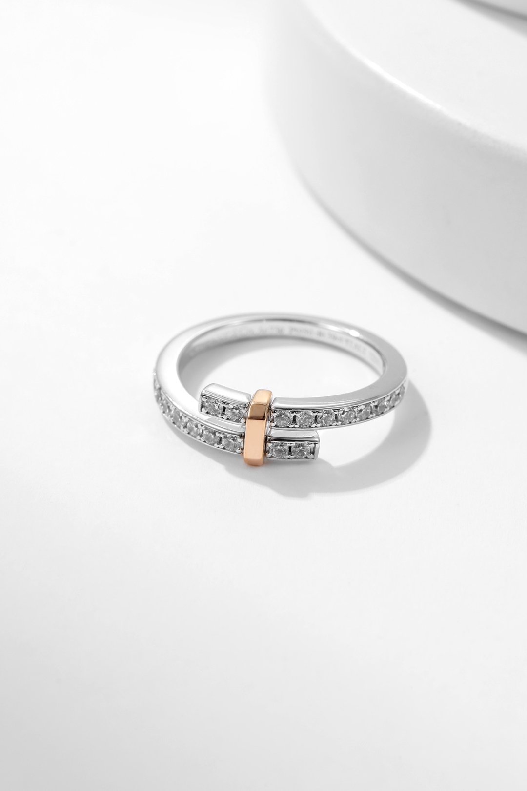 925純銀材質Tiffany蒂芙尼頂級高仿戒指T Edge 系列