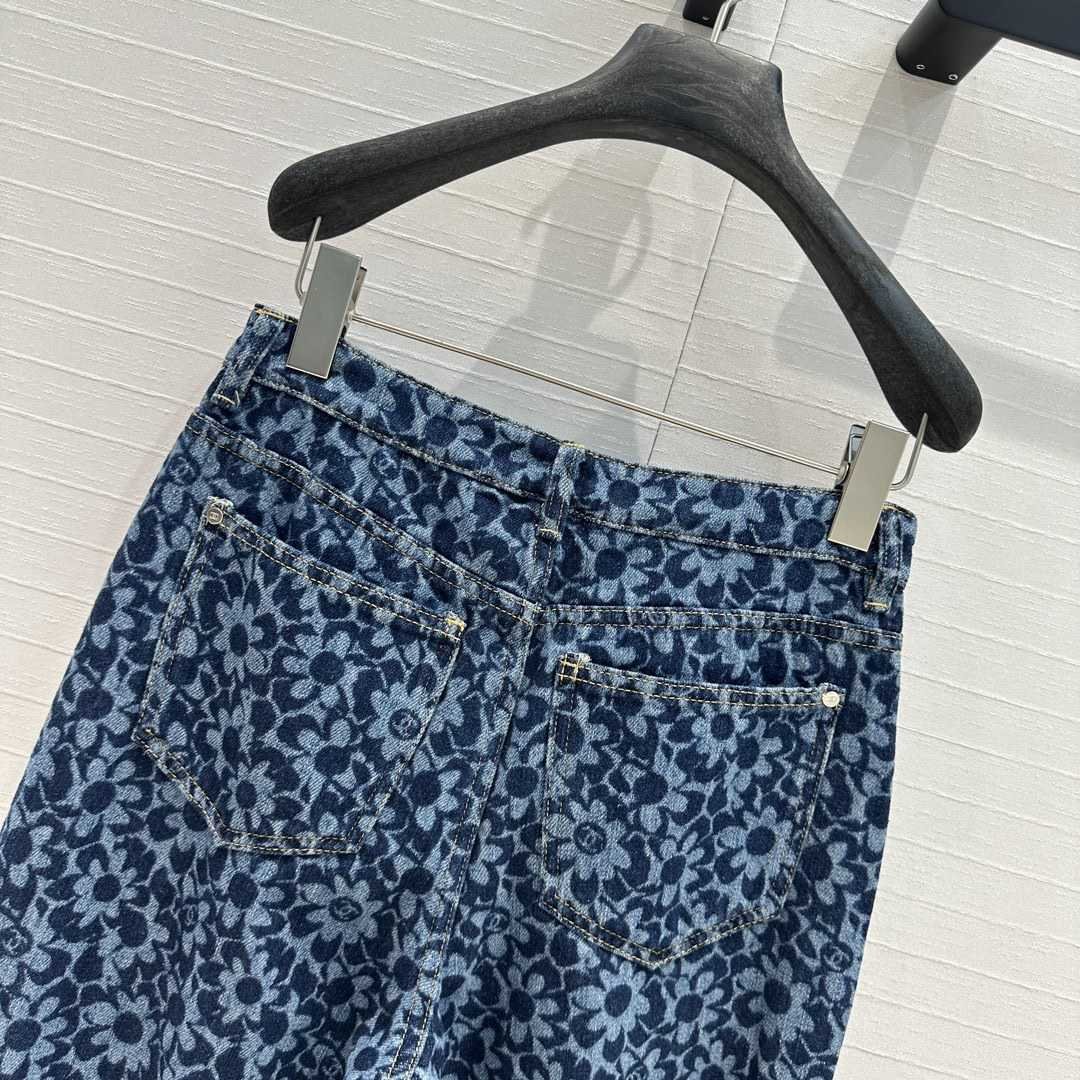 CHANEL高仿女士直筒藍色牛仔褲