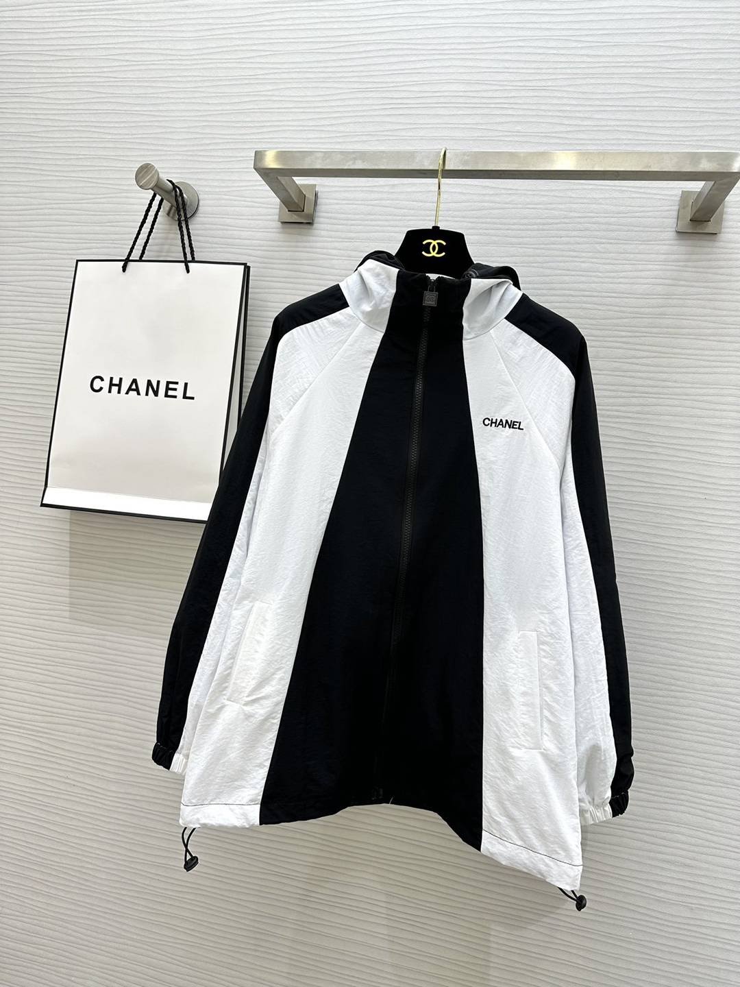 早秋新品一比一復刻CHANEL香奈兒女款外套尖領