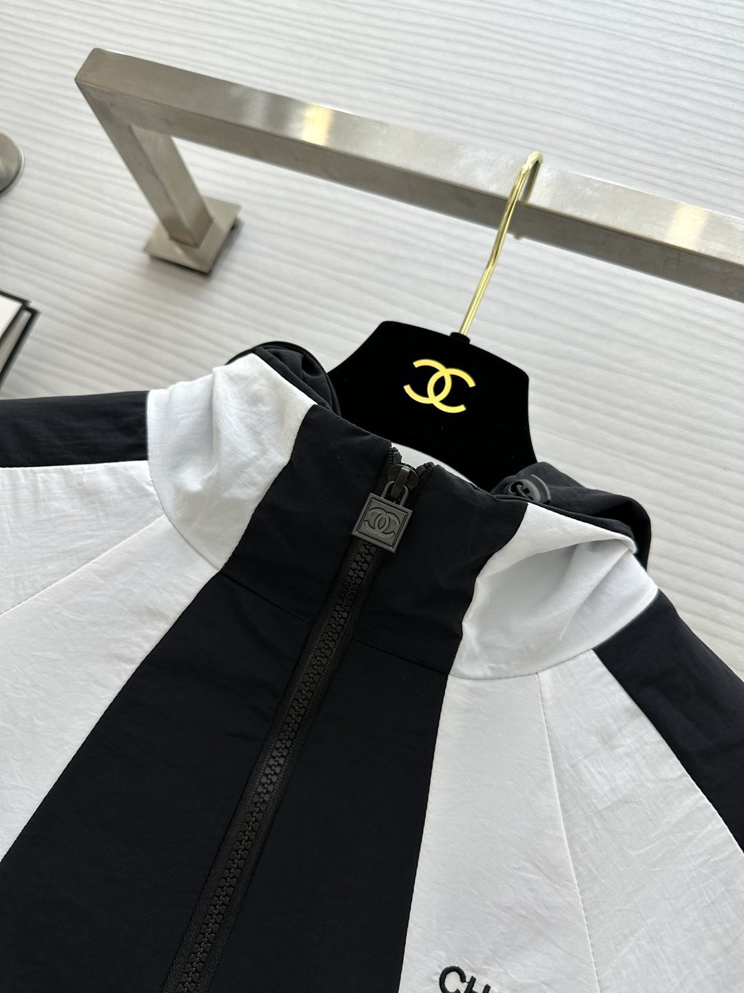早秋新品一比一復刻CHANEL香奈兒女款外套尖領
