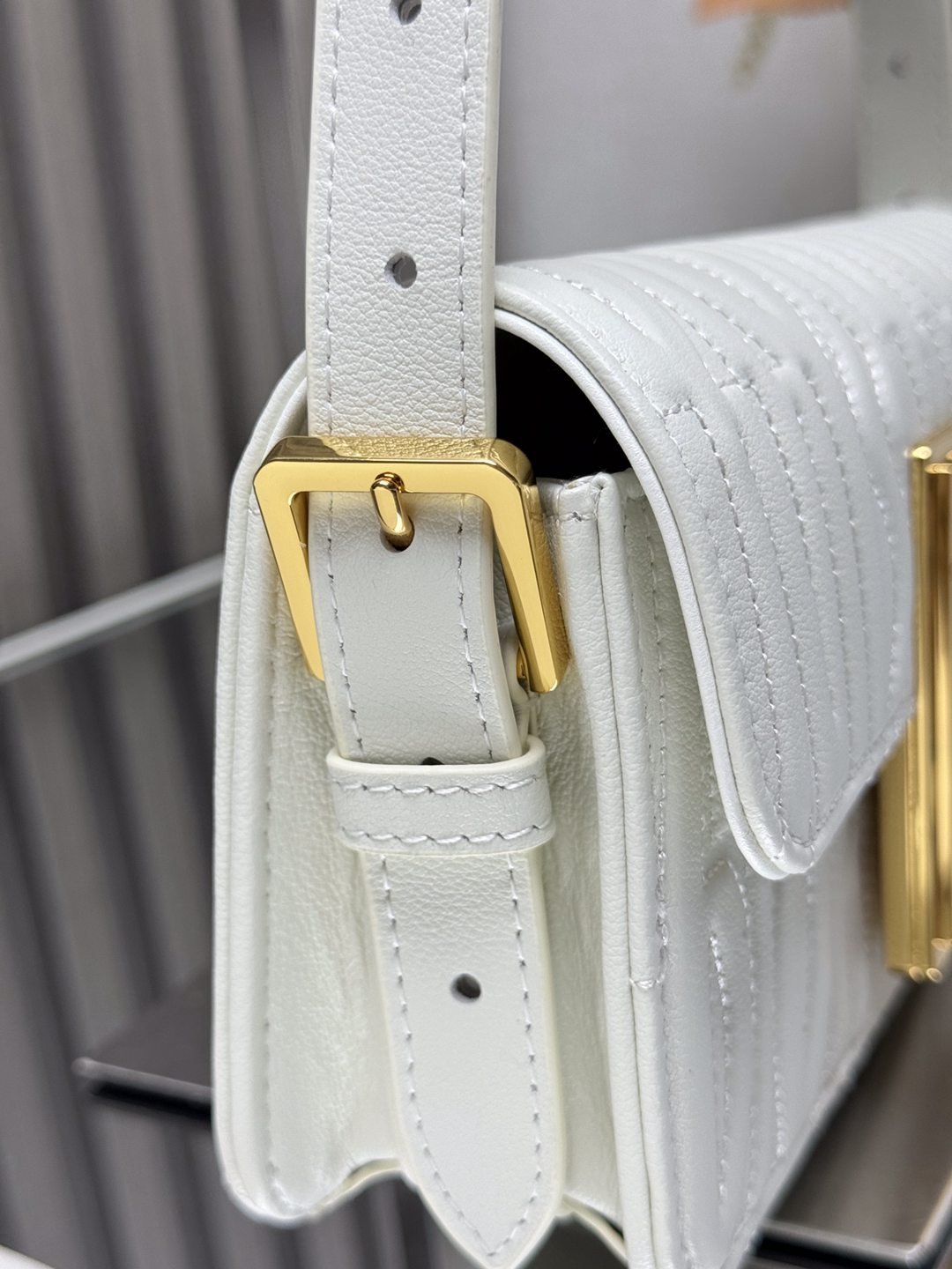 DIOR裝櫃同步正品真皮材質單肩包女士高仿包包錢包