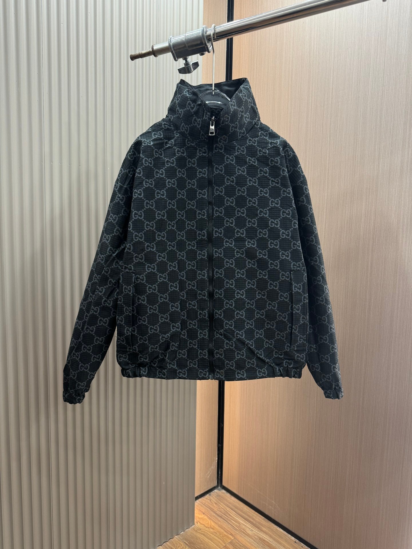 經典黑 Gucci古馳高仿一比一復刻連帽外套男裝衣服