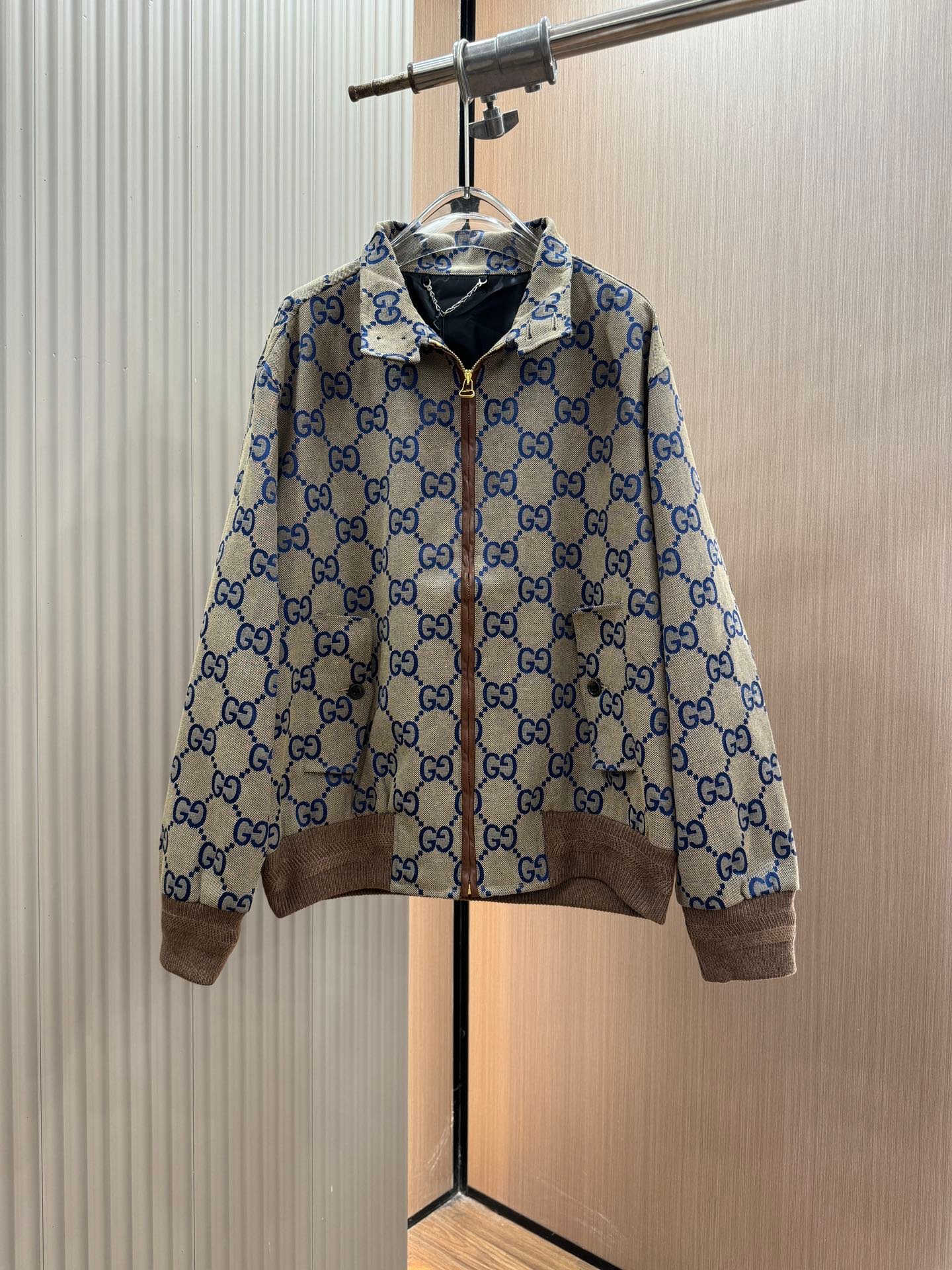 高仿2024Gucci秋冬新款古馳長袖翻領外套藍色提花logo