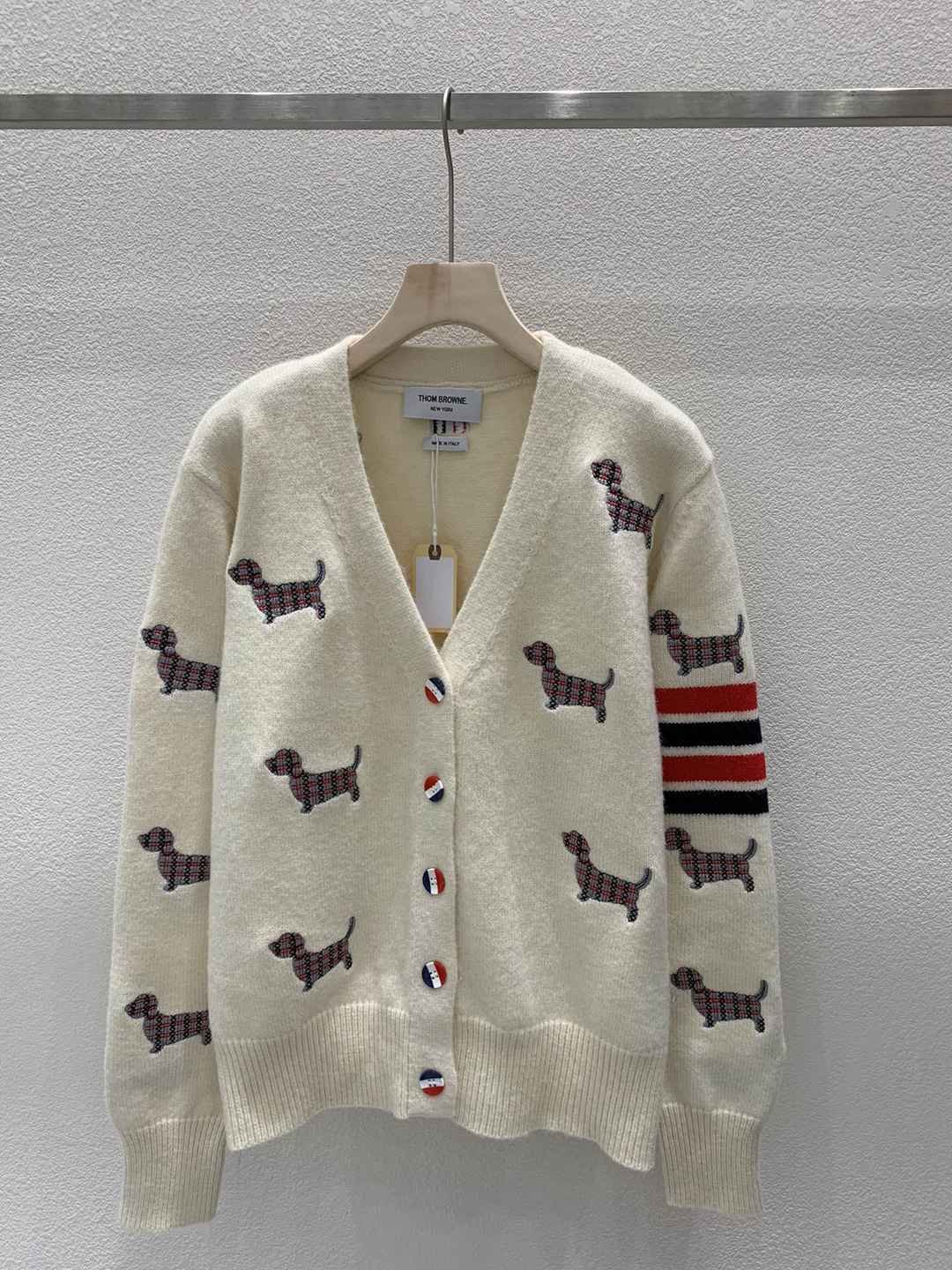一比一復刻奢侈品高仿湯姆佈朗衣服針織時尚女款毛衣外套