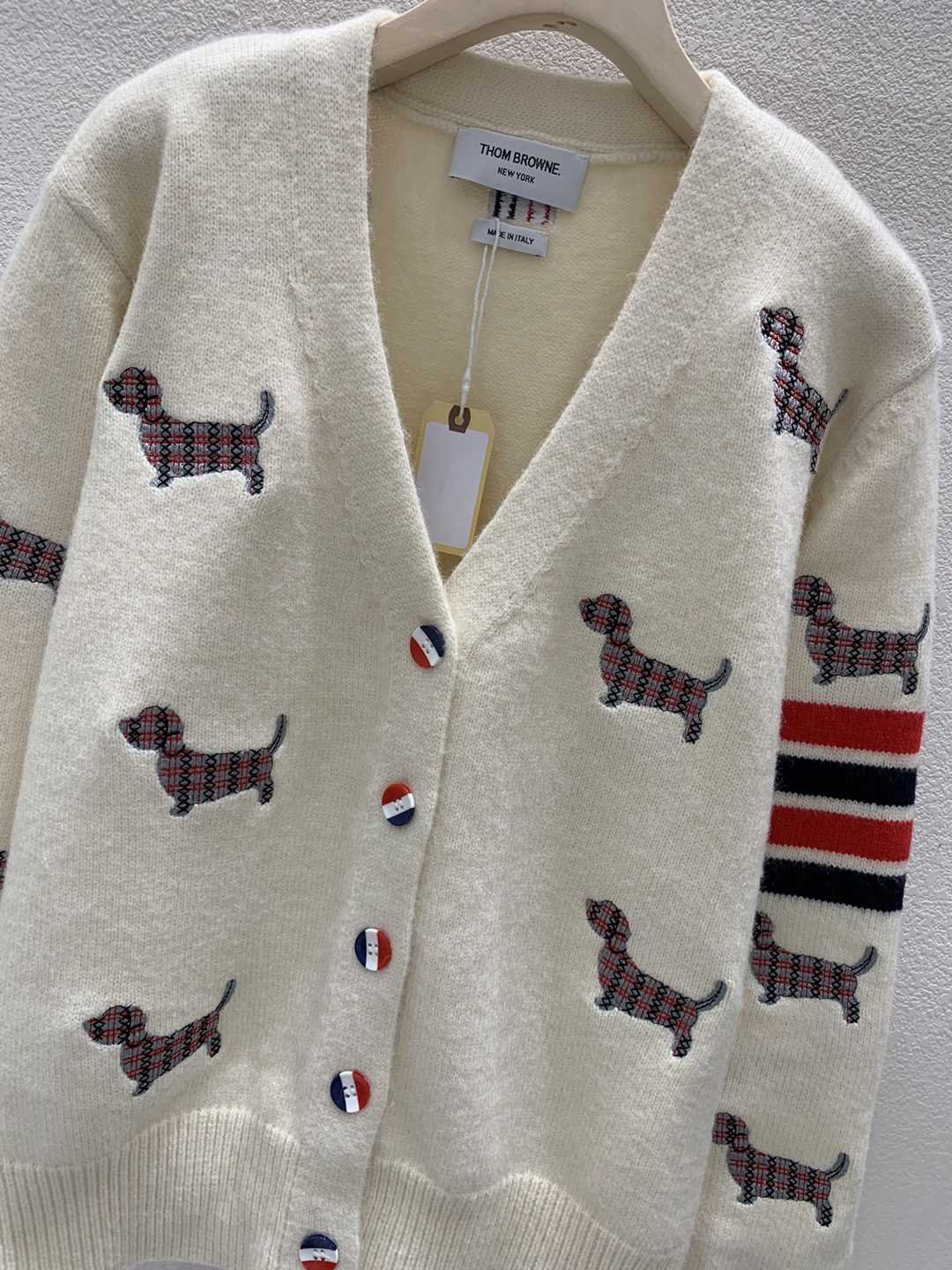 一比一復刻奢侈品高仿湯姆佈朗衣服針織時尚女款毛衣外套