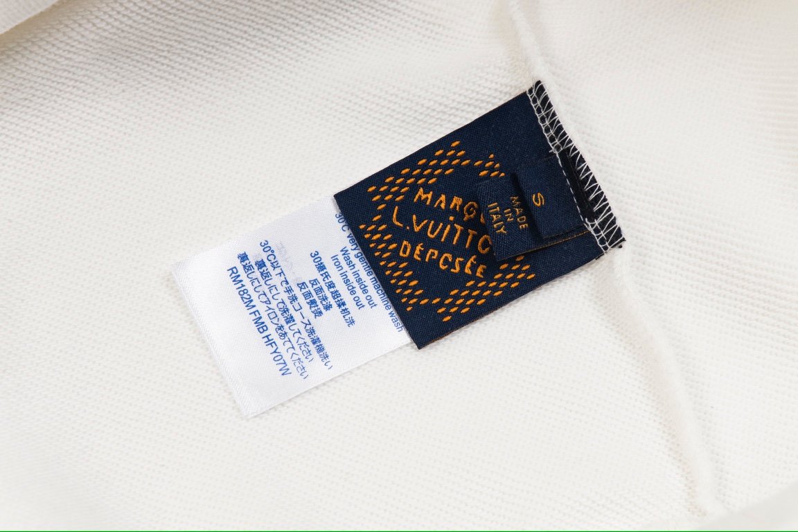 頂級高仿超A貨路易威登LV時尚刺繡連帽衛衣