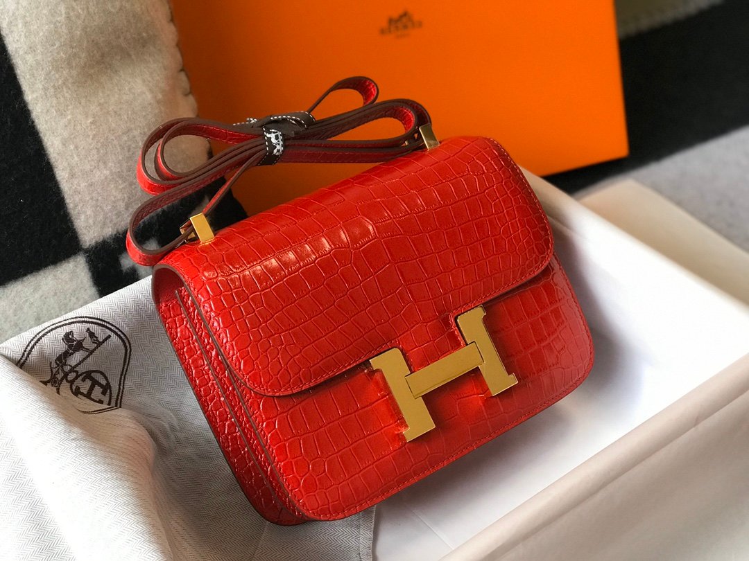高仿包包Hermes愛馬仕新款大紅色Constance仿真鱷魚皮包包18Cm23Cm