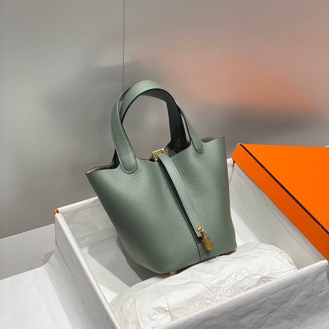 原單頂級Hermes愛馬仕新款菜籃子杏仁綠金扣picotin lock水桶包22cm