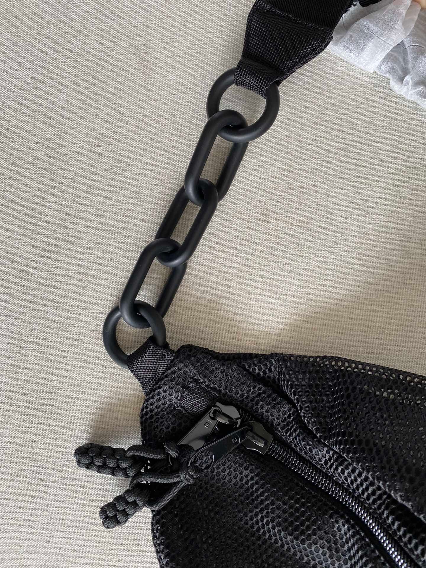 高仿亞歷山大·王Alexander Wang新款網眼會鏤空旅行包