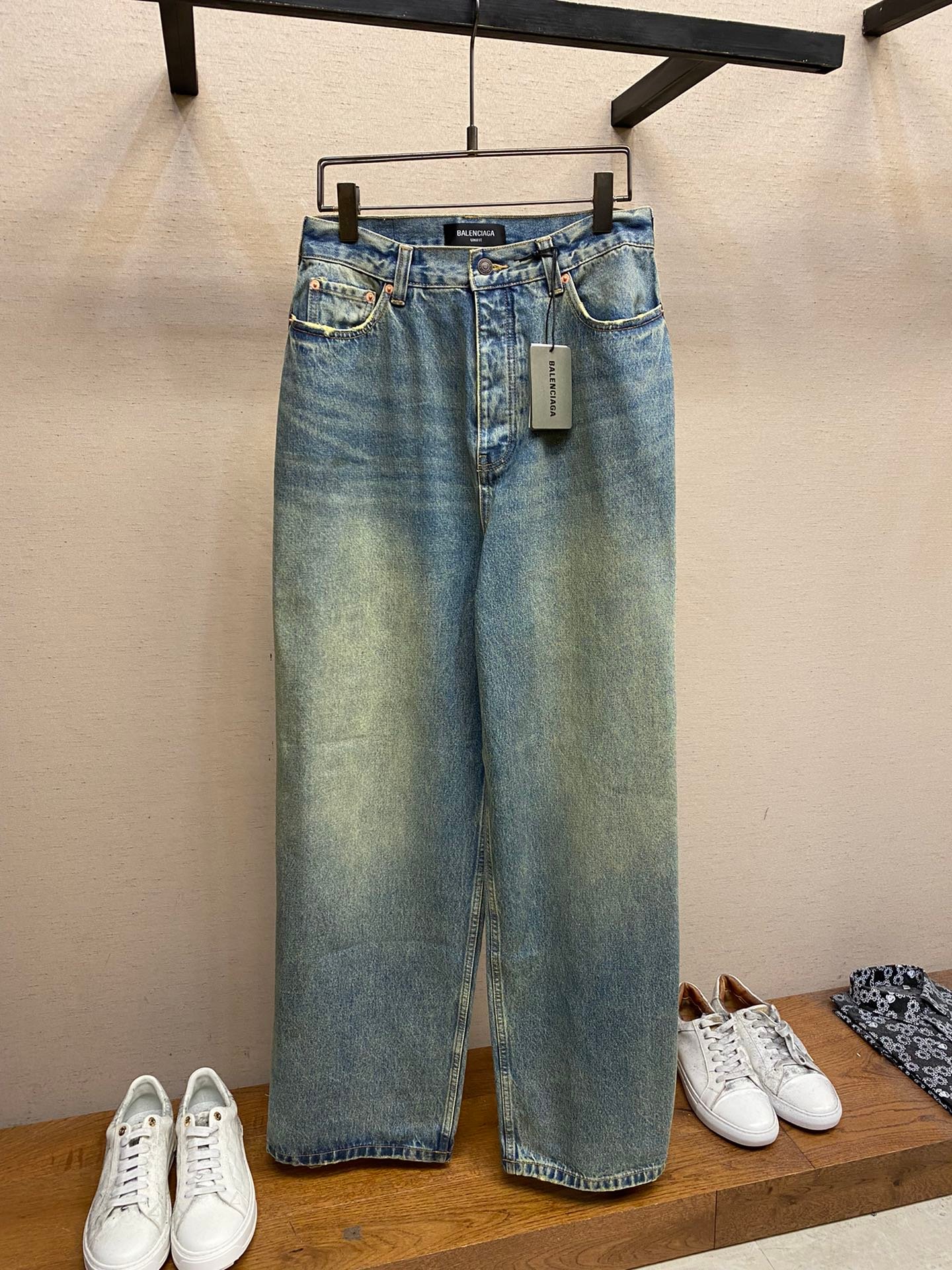 原單Balenciaga巴黎世家新款塗層刷蠟闊腿牛仔褲
