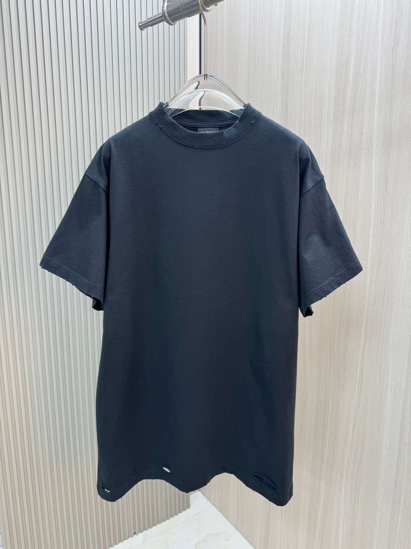 原單Balenciaga巴黎世家新款黑色刀割破壞背後字母圓領T