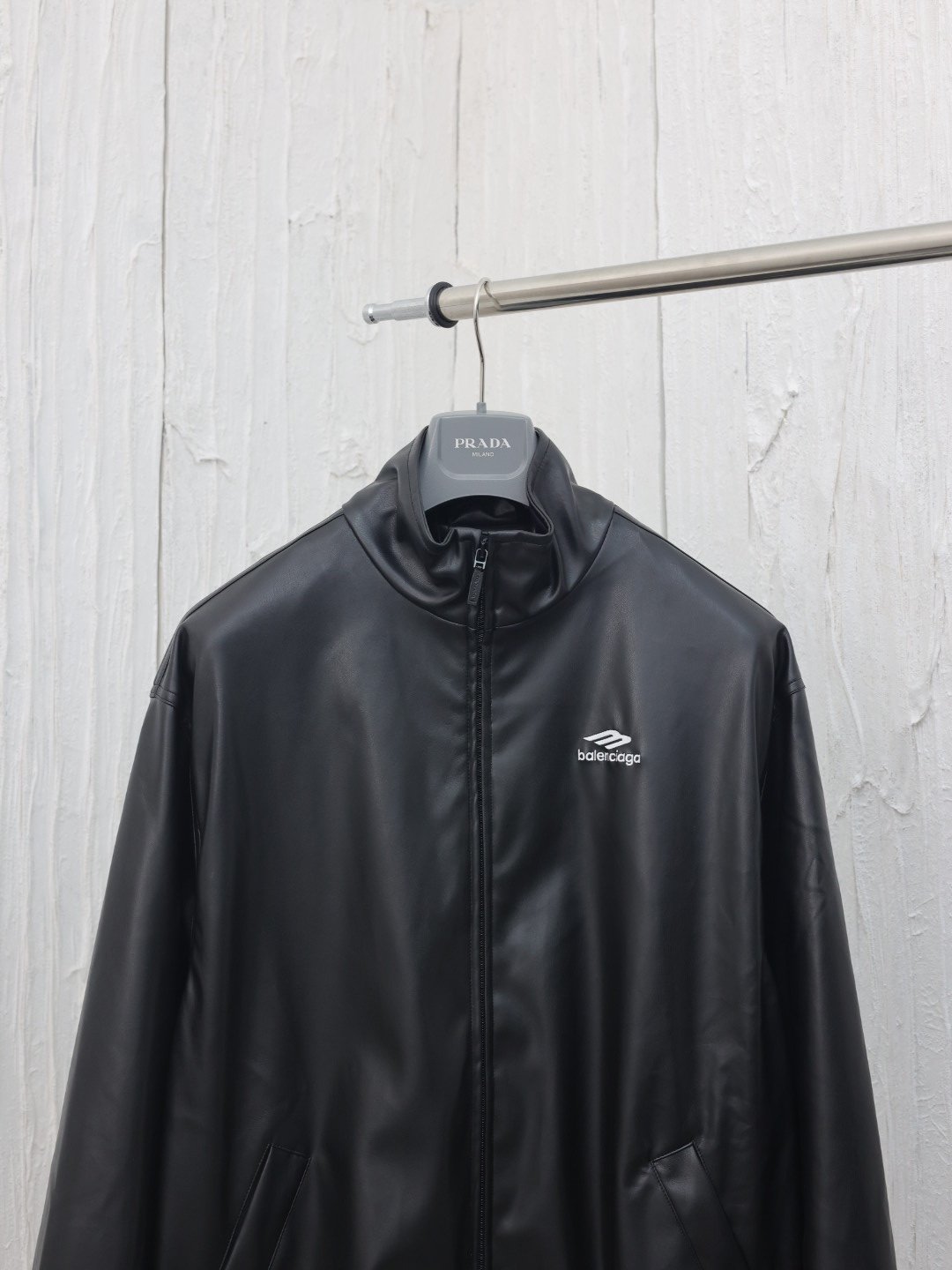 高仿Balenciaga巴黎世家3B SPORTS經典款卡戴珊同款皮衣