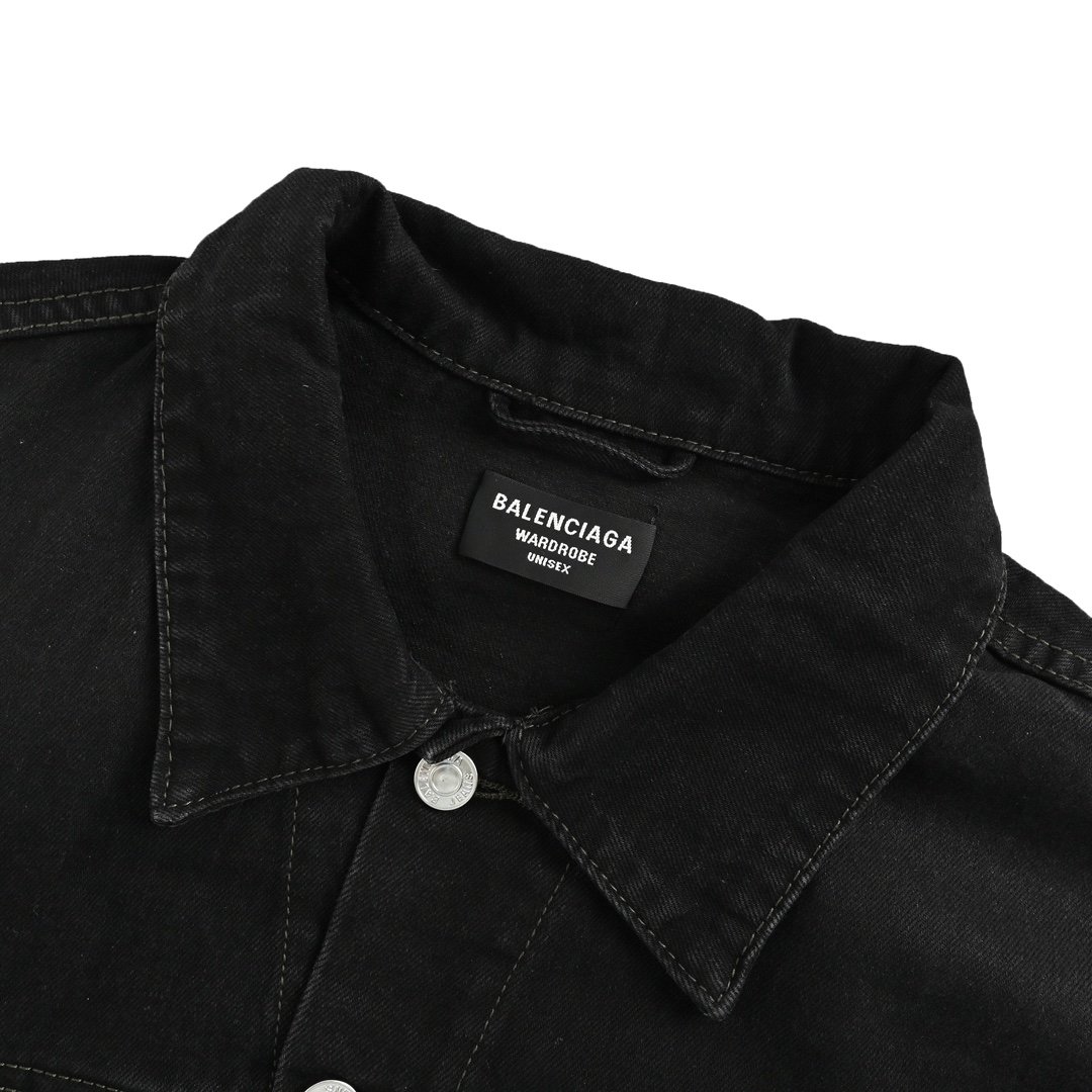 高仿Balenciaga巴黎世家新款高溫燙鑽字母黑色牛仔外套