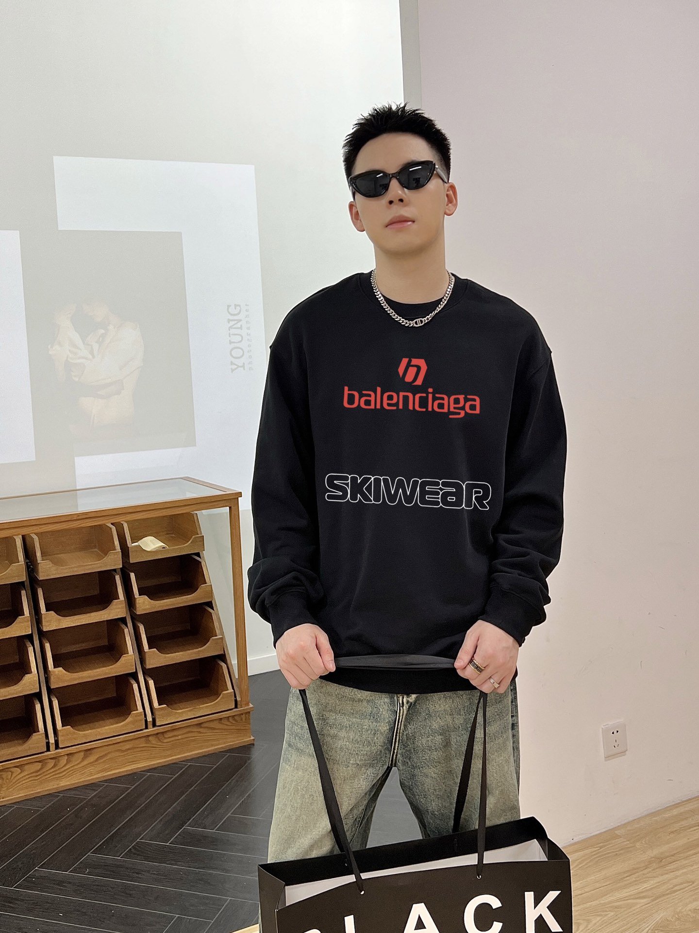 一比一Balenciaga巴黎世家爆款官網同步黑色衛衣