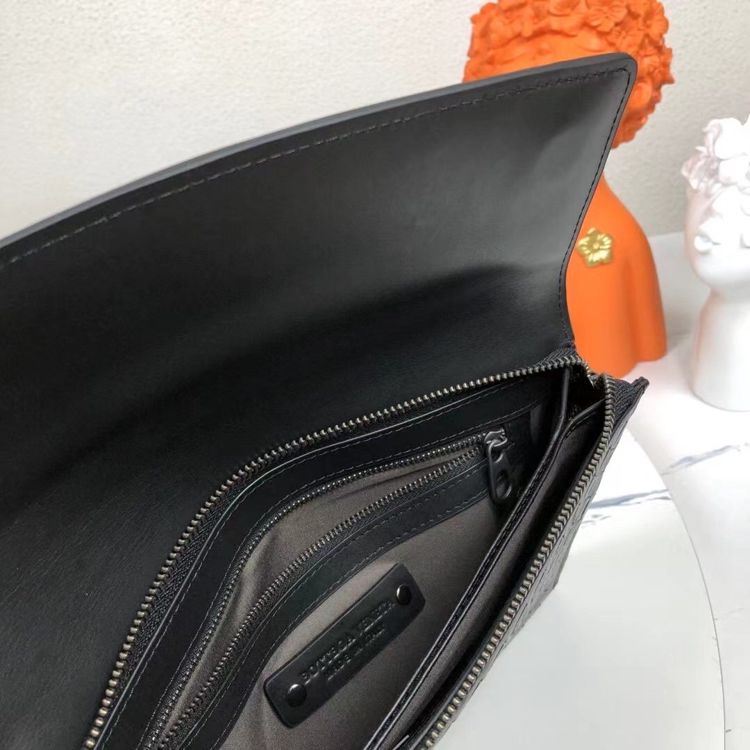 頂級復刻BV寶緹新款黑色進口打蠟小牛皮編織手拿包8867-6