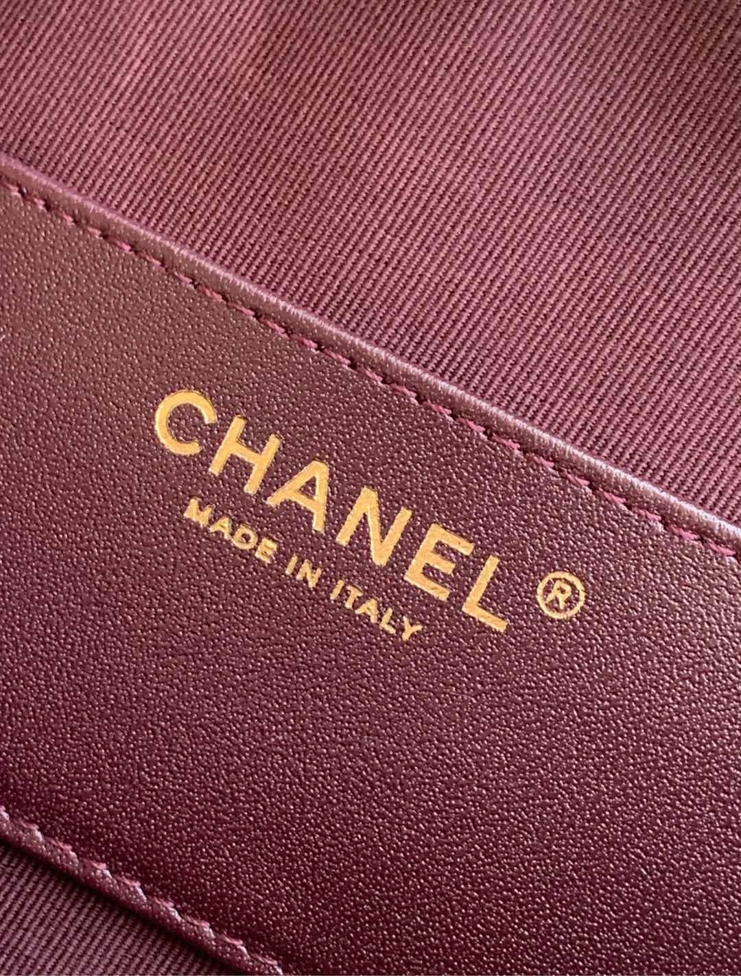 原單chanel香奈兒新款棗紅色保齡球油蠟羊皮斜挎包AS5125