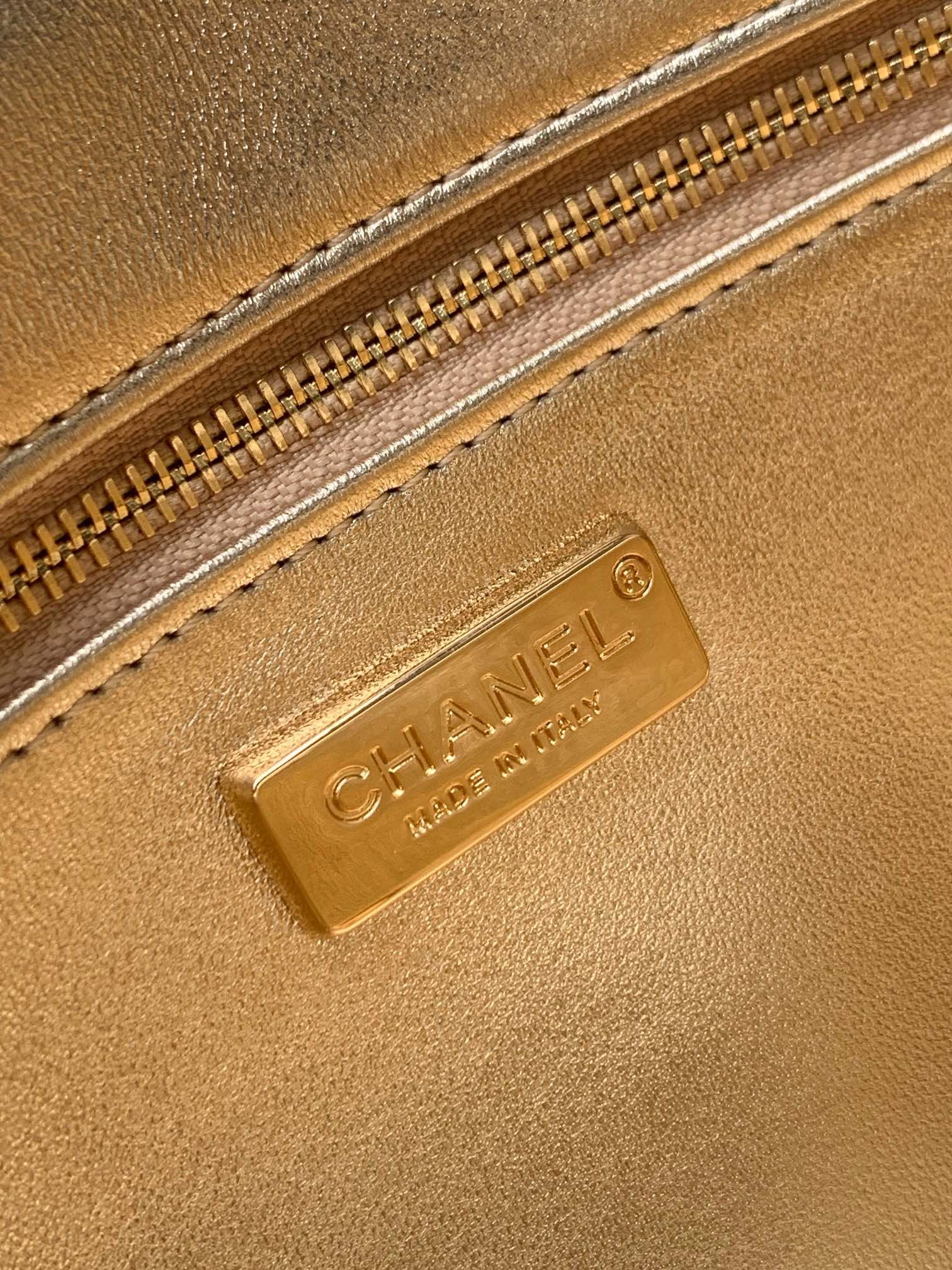高仿網站chanel香奈兒新款CF超閃亮片珠片挎包