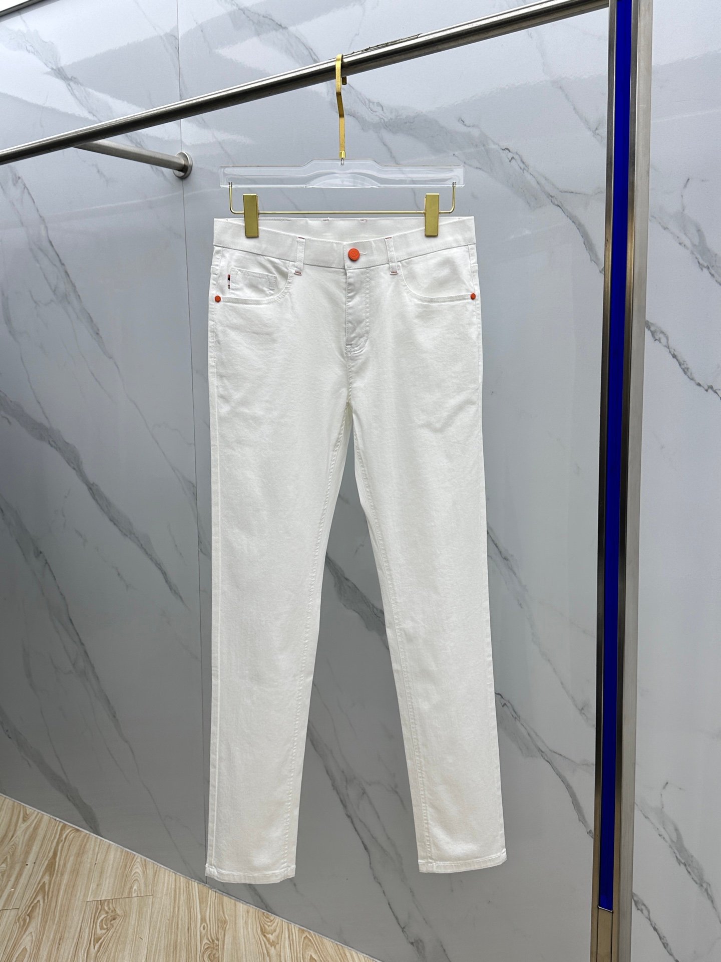 高仿衣服Hermes愛馬仕經典白色男士牛仔褲