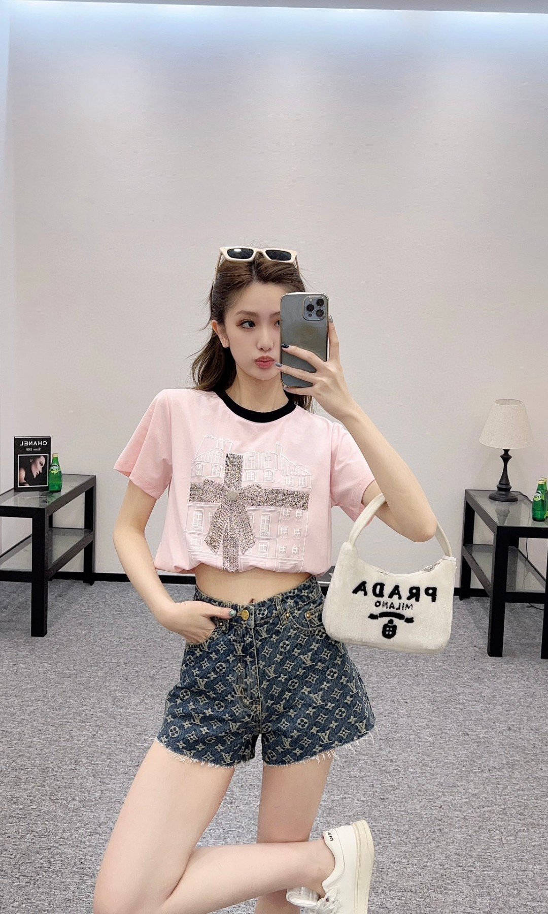 高仿LV新品女款提花藍色時髦牛仔短褲