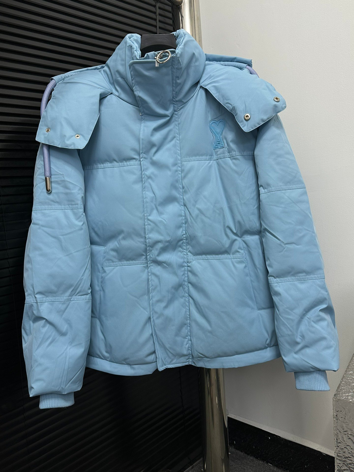 頂級AMI Pairs愛心logo麵包短款純色連帽寬鬆藍色羽絨服男女