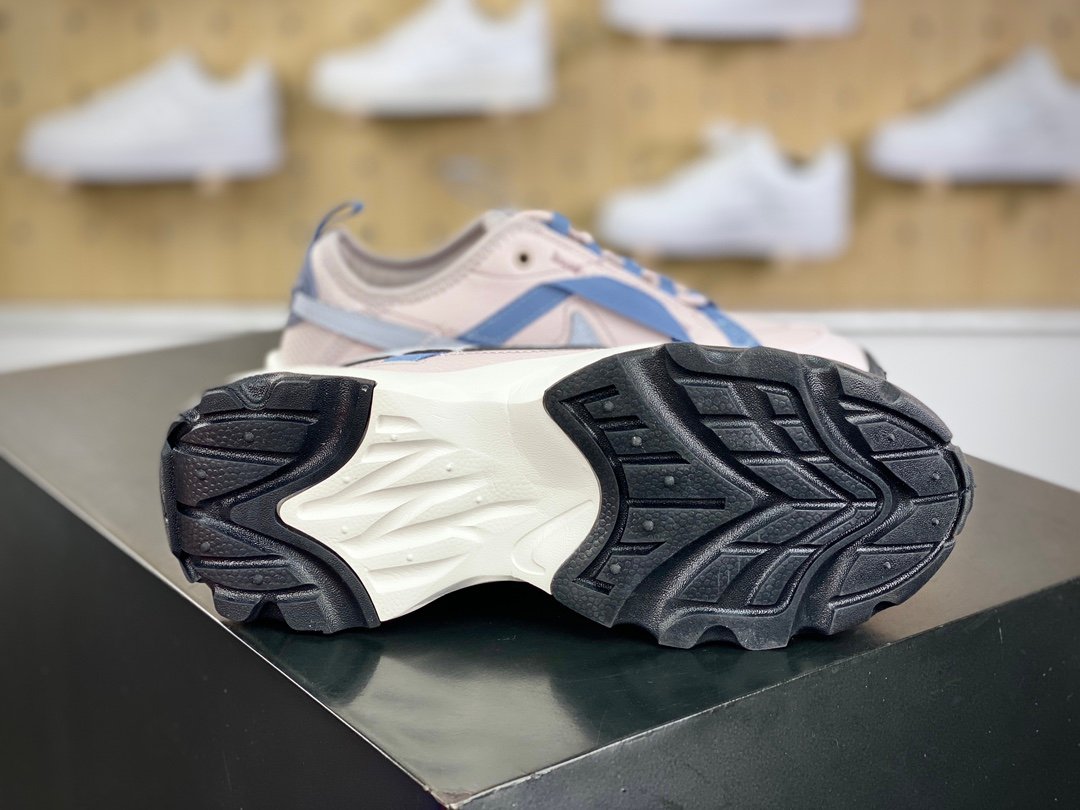 高仿Nike TC 7900"Platinum Violet Ashen Slate老爹鞋
