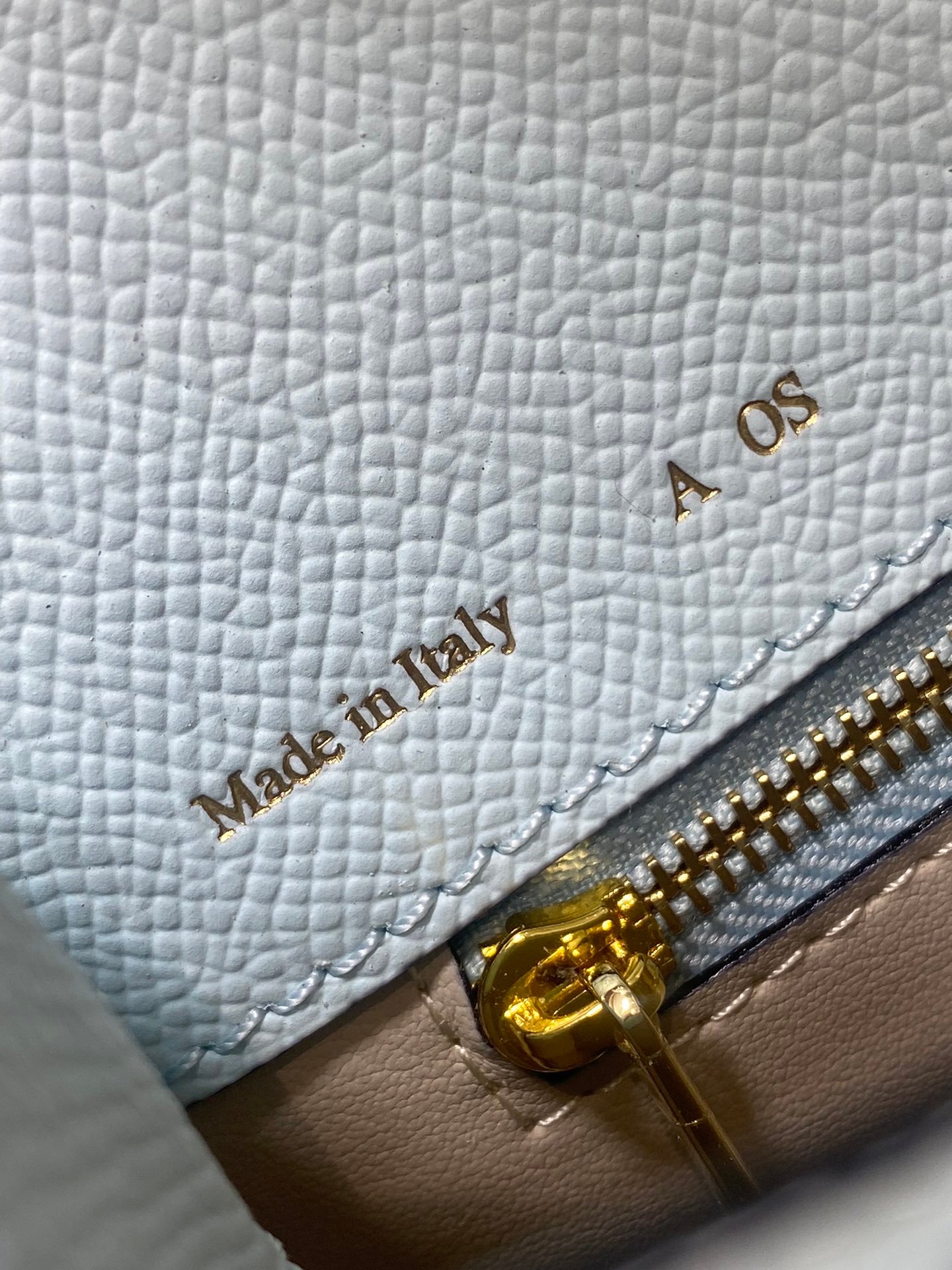複刻高仿𝐕𝐚𝐥𝐞𝐗𝐭𝐫𝐚包包 Iside Top handle medium bag 手提包單肩包 湖水藍