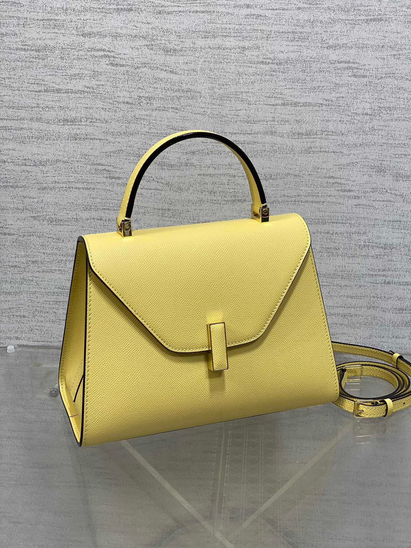 複刻高仿𝐕𝐚𝐥𝐞𝐗𝐭𝐫𝐚包包 Iside Top handle medium bag 手提包單肩包 黃色