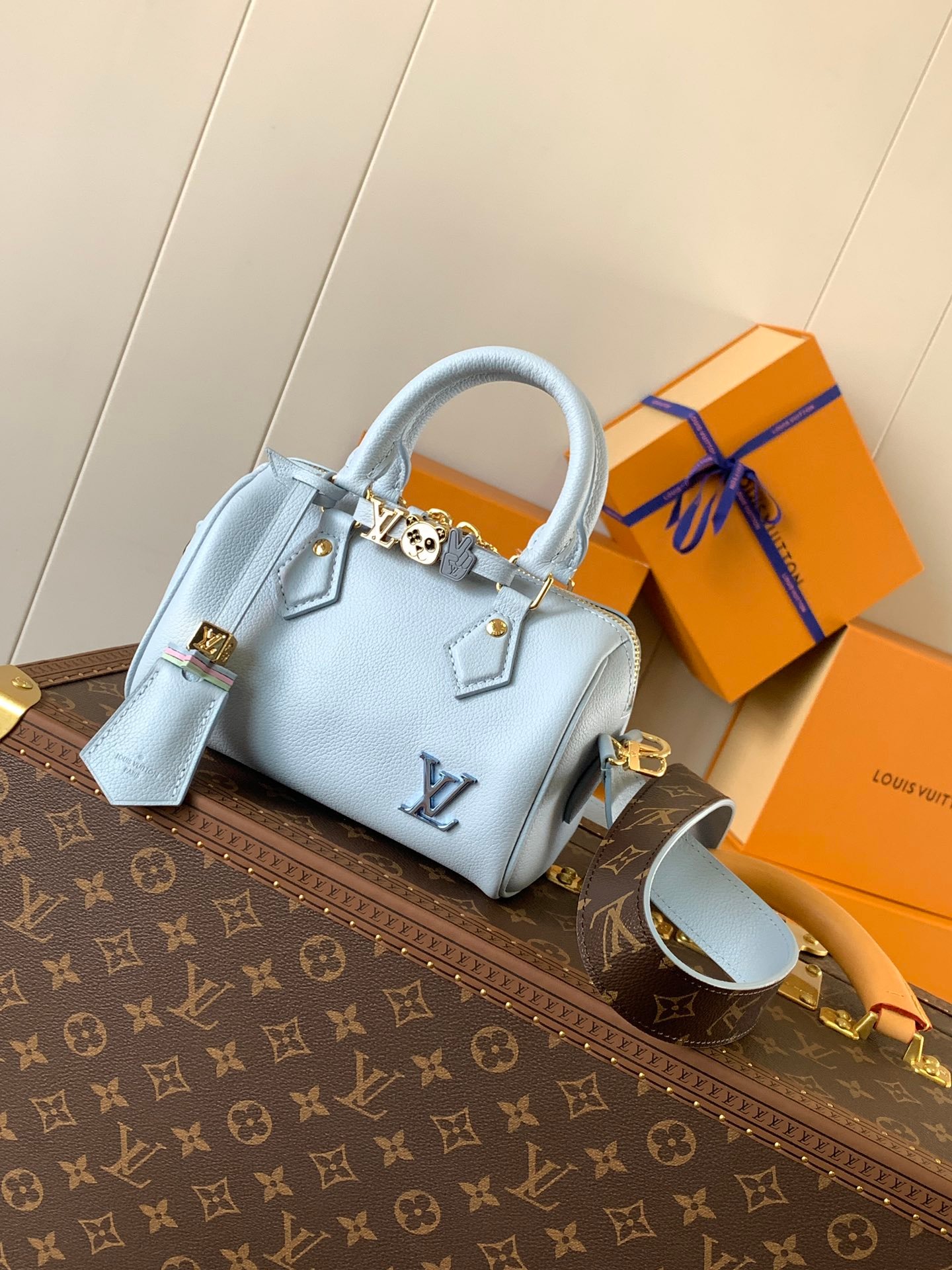1:1LV路易威登M24605藍皮枕頭包