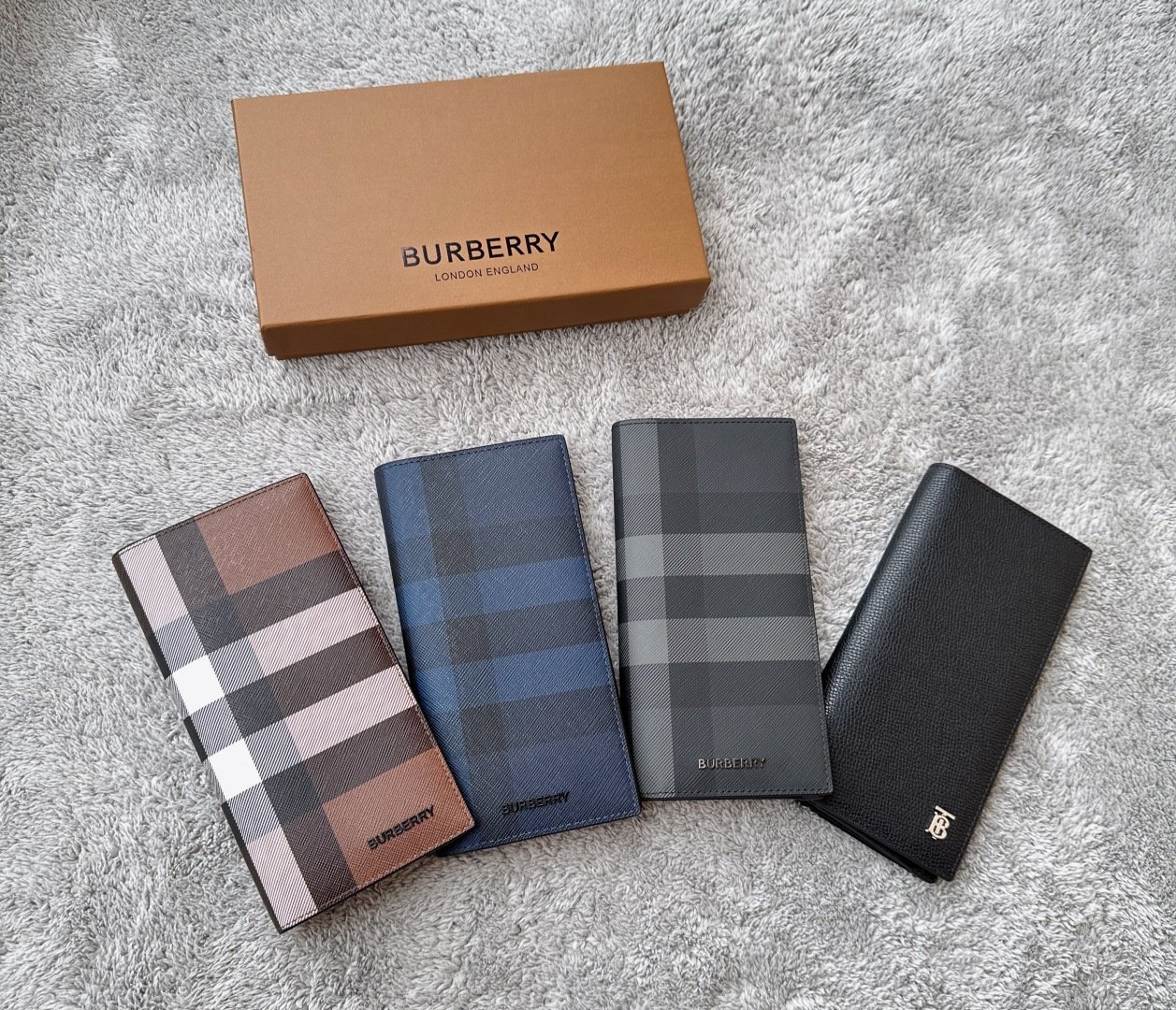 高仿錢包burberry巴寶莉兩折長夾