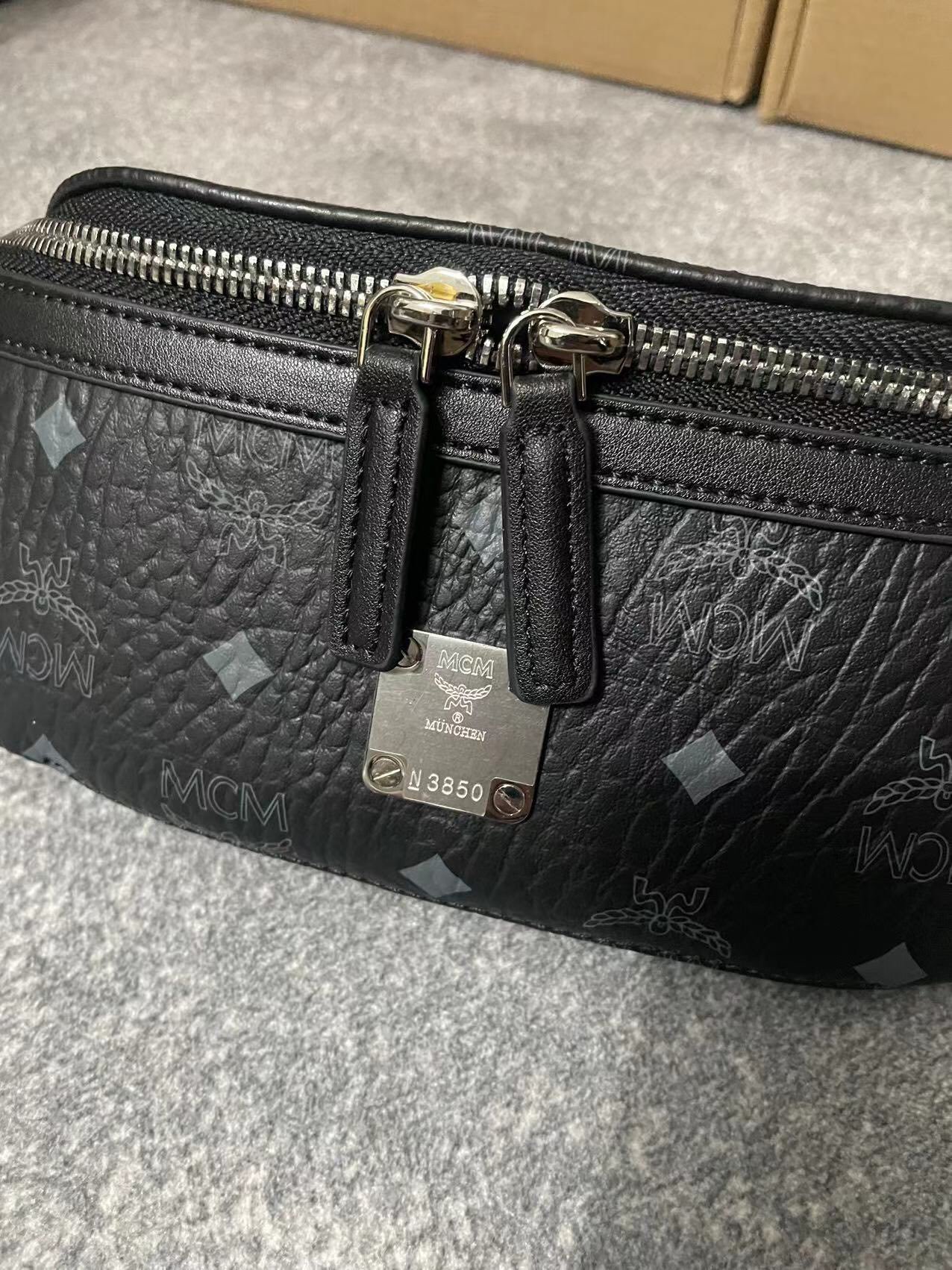 MCM Stark Visetos 經典印花腰包精品仿製秋冬新款斜背包迷你原單復刻