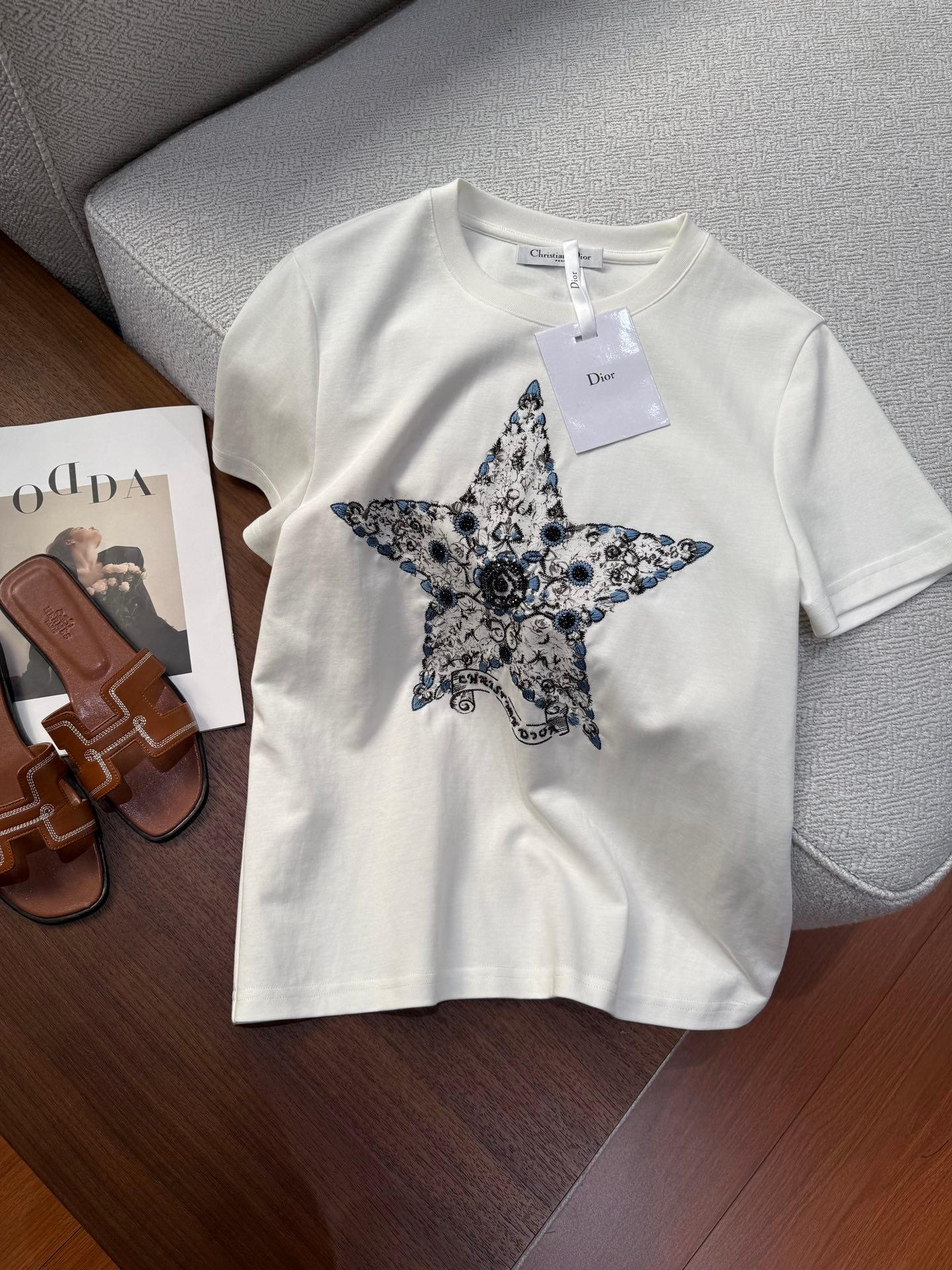 Dior 迪奧高仿 五角星訂珠刺繡短袖T恤 夏季簡約百搭 2025新款優雅上衣