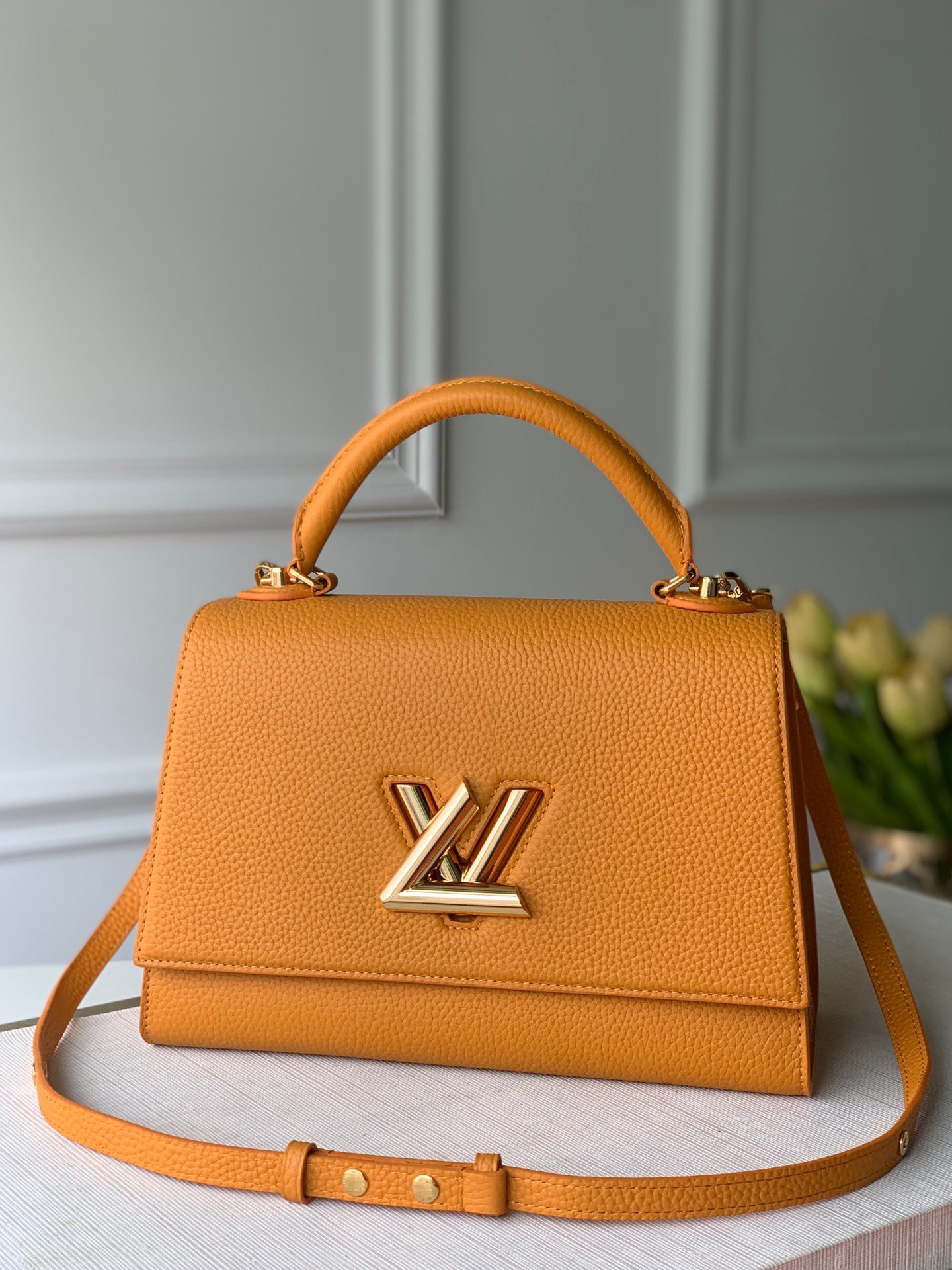 LV路易威登Capucines姜黃色手提包｜A貨牛皮質感｜金扣精品復刻款 M57090