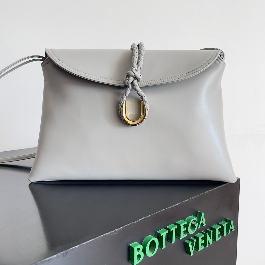 Bottega Veneta 一比一徽標單肩包 光滑皮面彰顯職場女性幹練風采806034