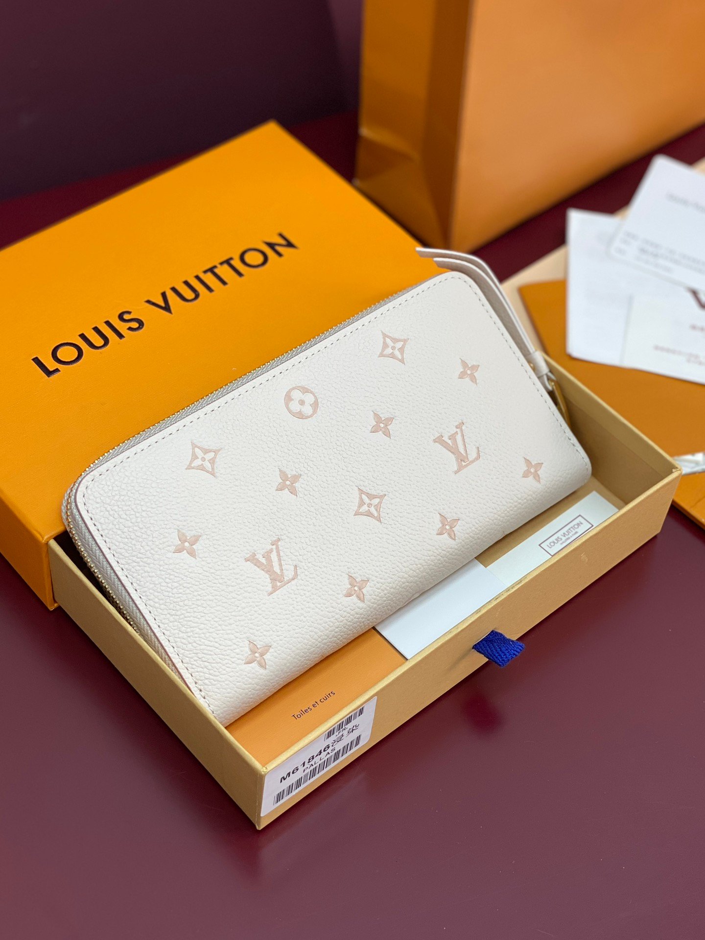 LV M61864 精品仿製Monogram Empreinte 浸染色壓花皮革拉鍊錢包